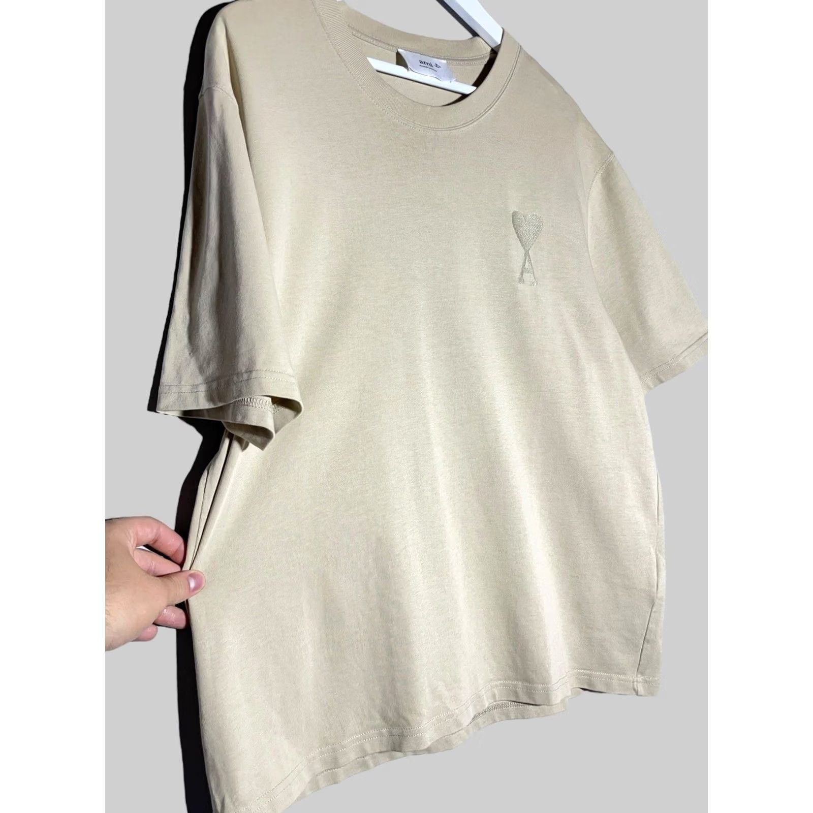 Vintage AMI T-Shirt Men’s Beige Crew Neck Short Sleeve L Cotton Logo Size US L / EU 52-54 / 3 - 6 Thumbnail