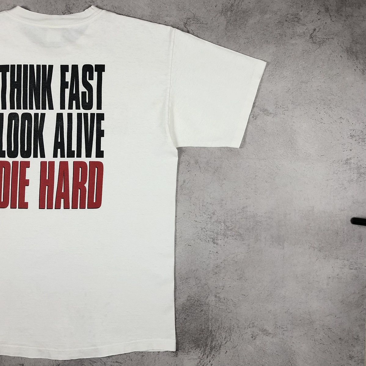 Vintage 1995 Die Hard With A Vengeance Movie Bruce Willis Tee Size US XL / EU 56 / 4 - 20 Thumbnail
