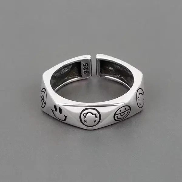 Jewelry Smiling Face Ring Size ONE SIZE - 1 Thumbnail