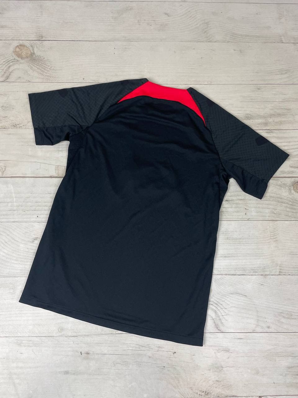 Nike Nike LIVERPOOL 2022 2023 TRAINING SHIRT SOCCER Jersey Size US M / EU 48-50 / 2 - 12 Thumbnail