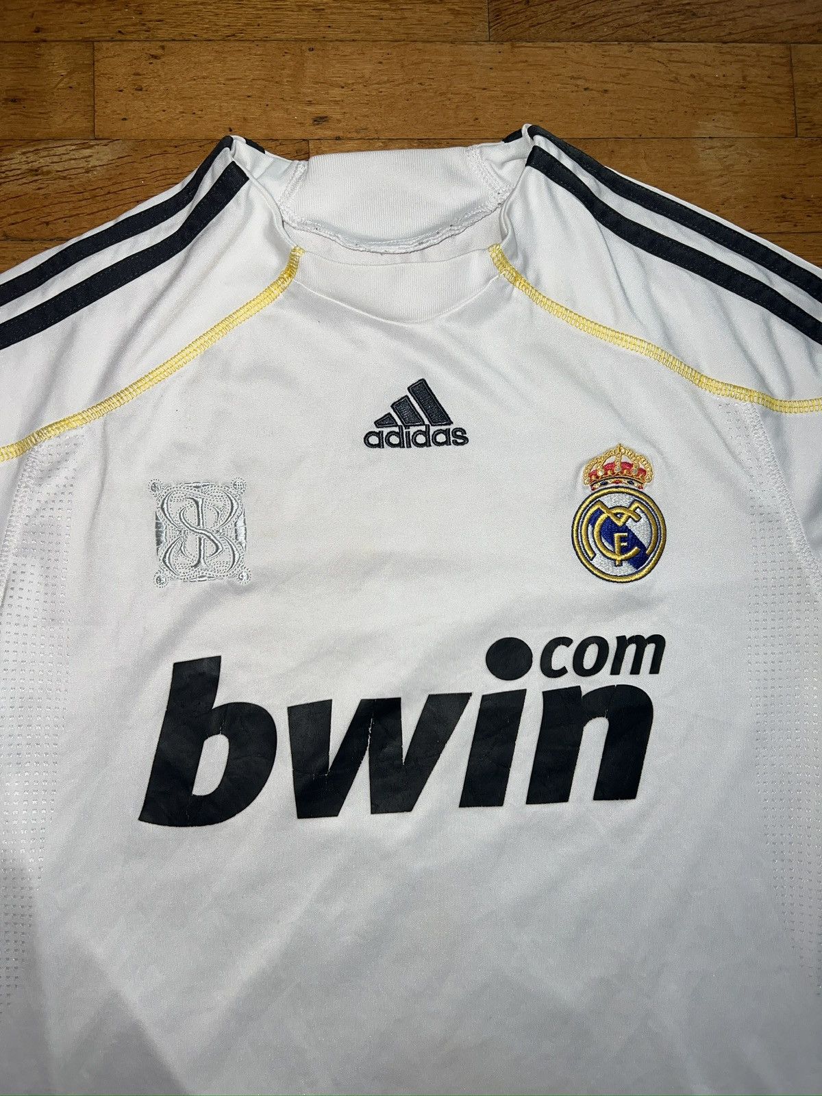 Adidas Real Madrid Home Shirt 2009/10 – Kaká #8 – Size M Size US M / EU 48-50 / 2 - 3 Thumbnail