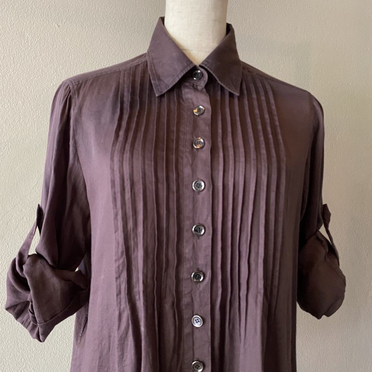 Burberry BURBERRY Purple Pintuck Button-Up Shirt Size XS / US 0-2 / IT 36-38 - 18 Thumbnail
