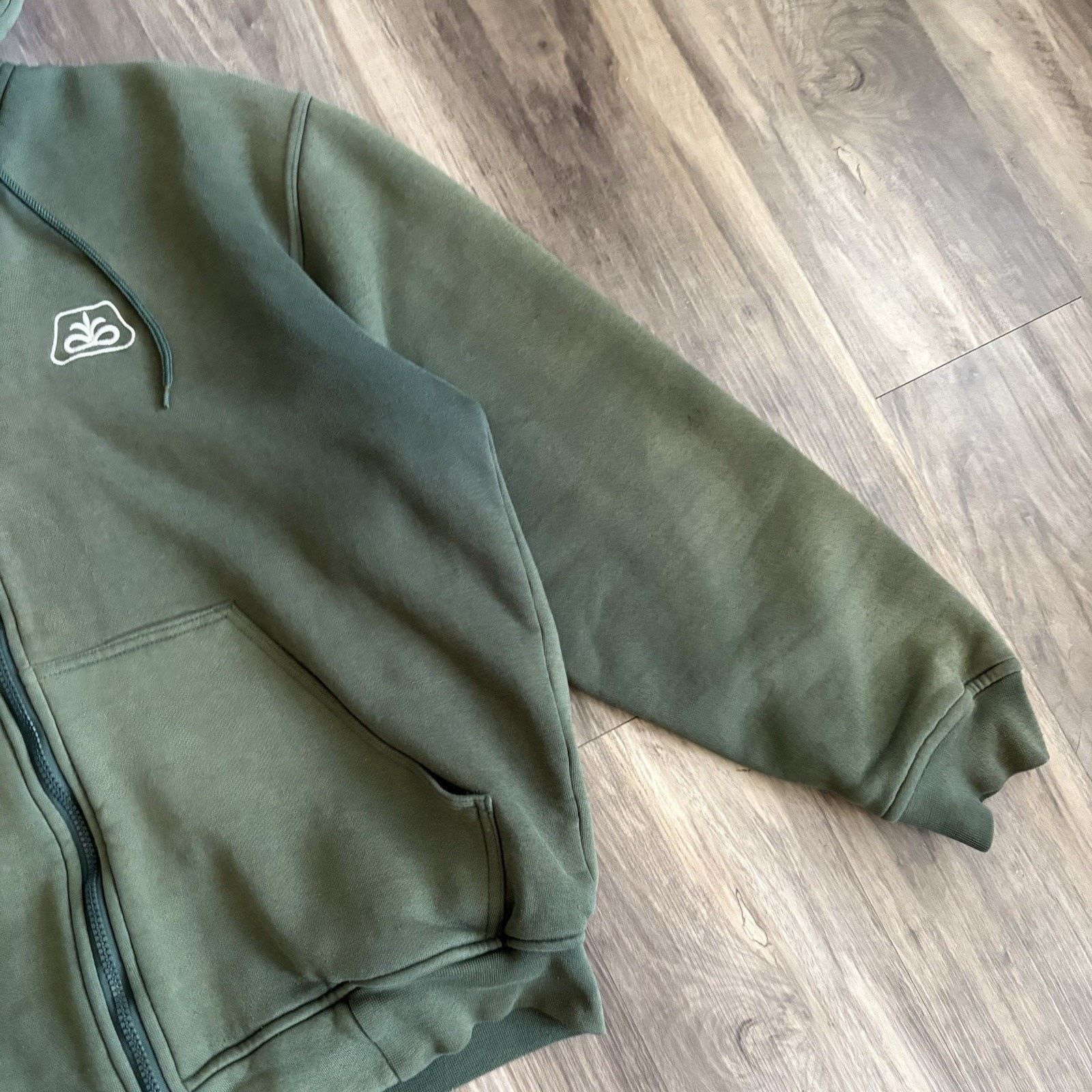 Vintage Vintage Faded Green Waffle Lined Hoodie Size L Distressed Size US L / EU 52-54 / 3 - 3 Thumbnail