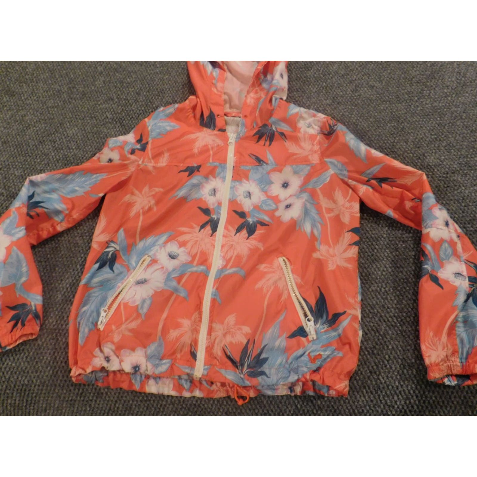 American Eagle Outfitters **American Eagle Outfitters Womens Pink Floral Zip Windbreaker XS** User: American Eagle Outfitters Women's Pink Floral Zip Windbreaker XS Size XS / US 0-2 / IT 36-38 - 2 Thumbnail