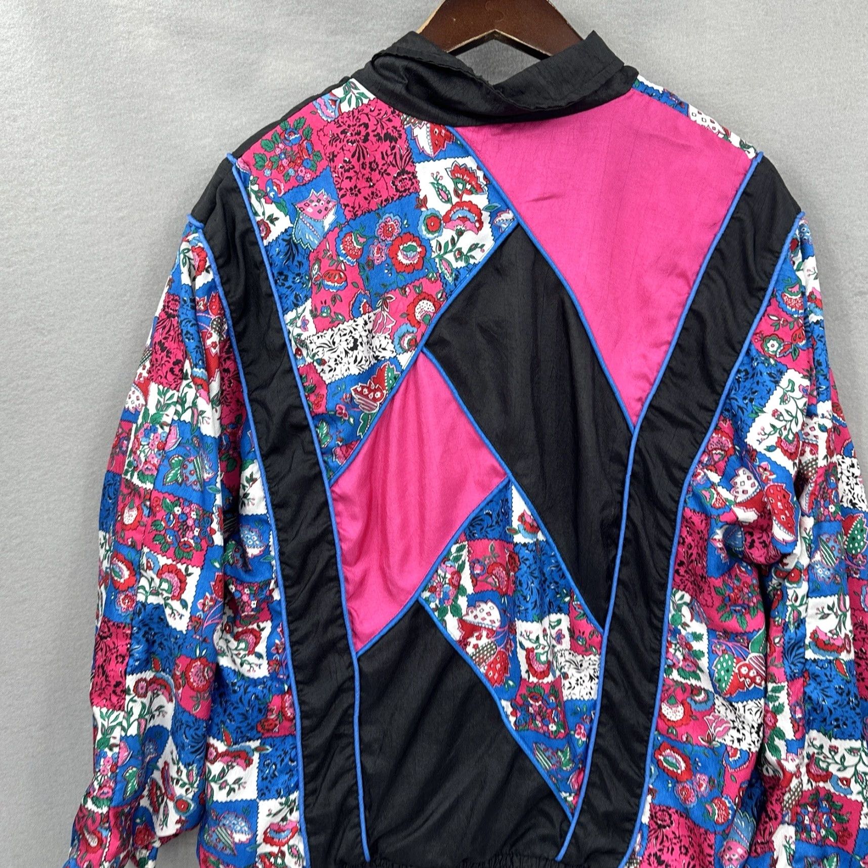 Vintage VINTAGE Westbound Sport Jacket Women M Floral Black Windbreaker 80s Retro Casual Lightweight Lined Nylon Softshell Handcrafted? Size M / US 6-8 / IT 42-44 - 4 Thumbnail