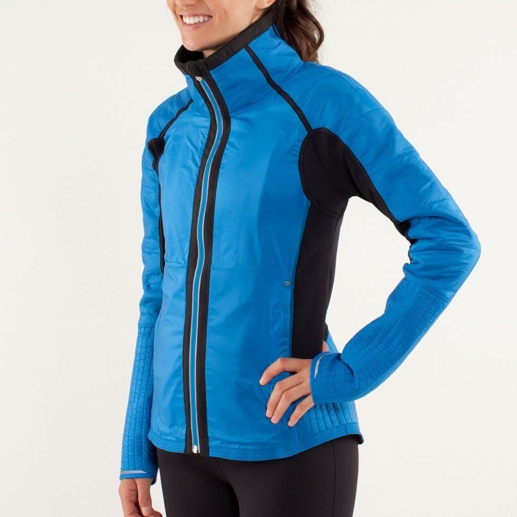 Lululemon Bundle Up Jacket in Black & Beaming Blue in size 8 NWOT Size M / US 6-8 / IT 42-44 - 3 Thumbnail