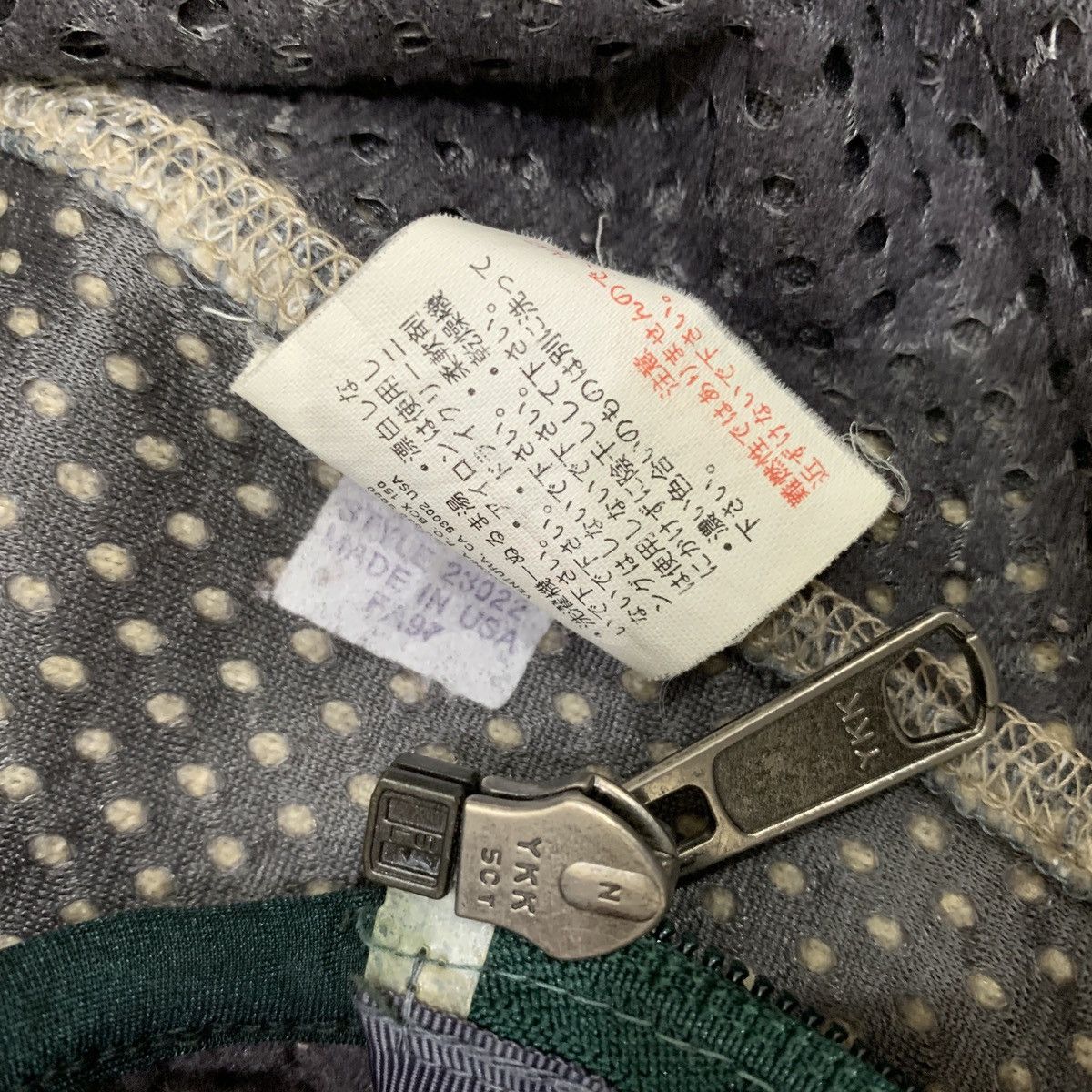 Patagonia Vintage 1997 Patagonia Sherpa Cream Deep Pile Retro Jacket Size US M / EU 48-50 / 2 - 10 Thumbnail