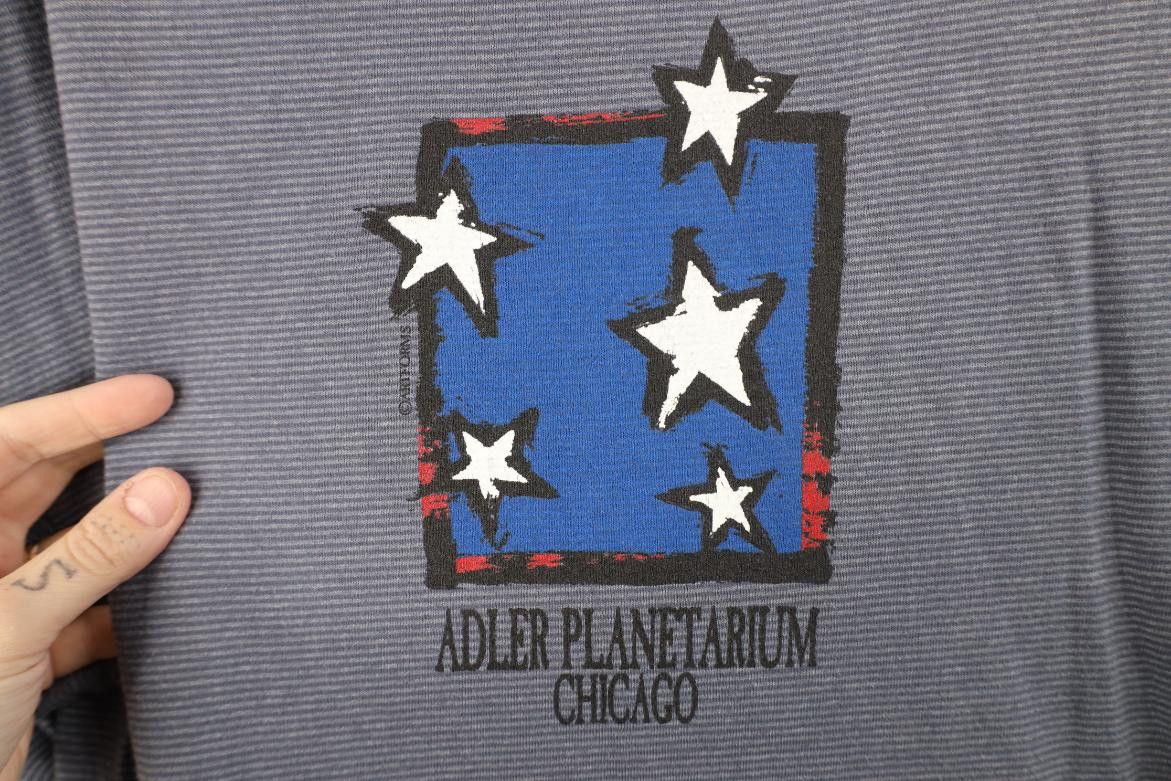 Vintage Vintage 90s Streetwear Adler Planetarium Chicago T-Shirt USA Size US XL / EU 56 / 4 - 4 Thumbnail