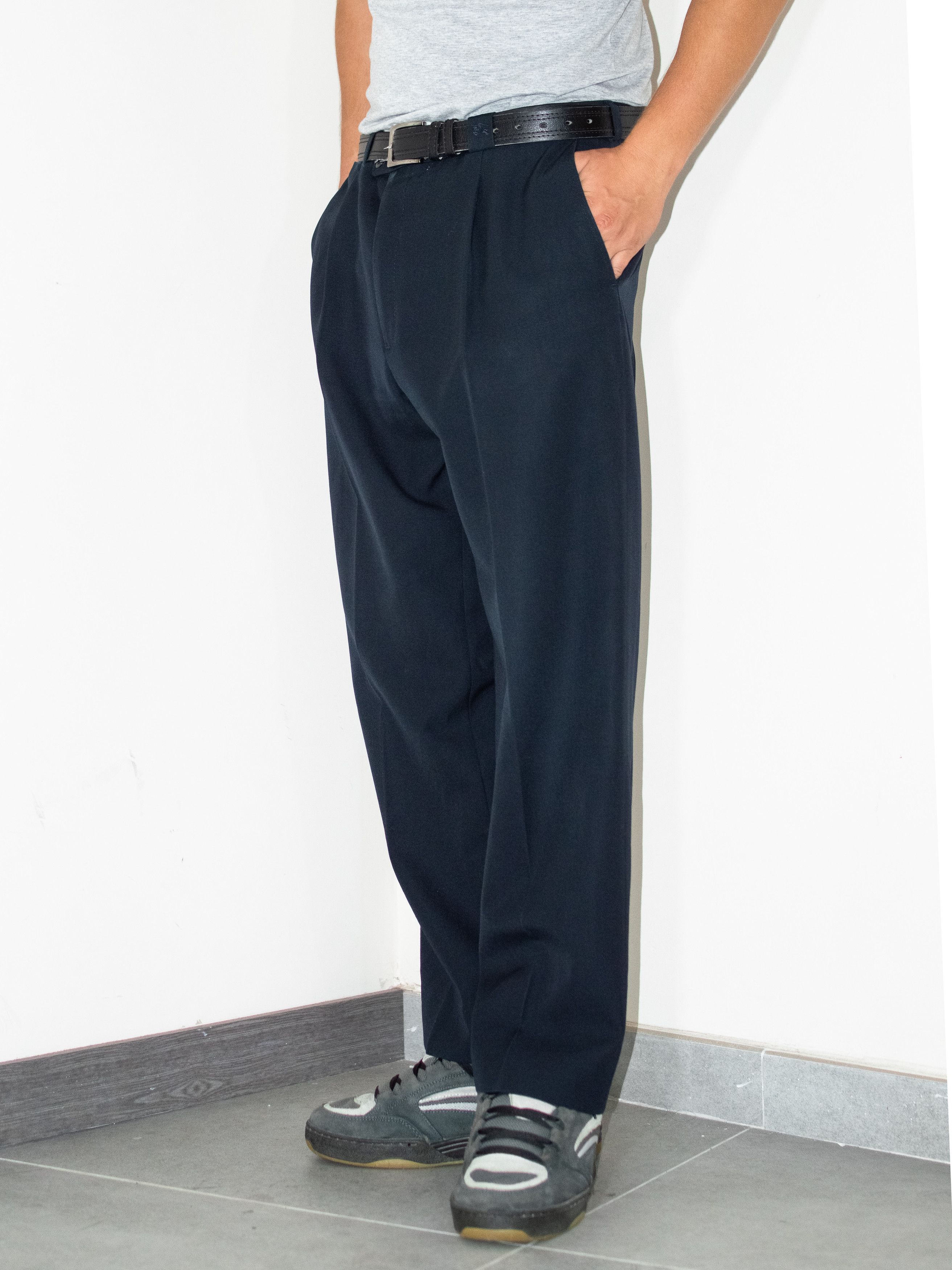 Burberry × Designer × Vintage Vintage burberry navy Faded wide leg pleated chino Trousers Size US 33 - 1 Thumbnail