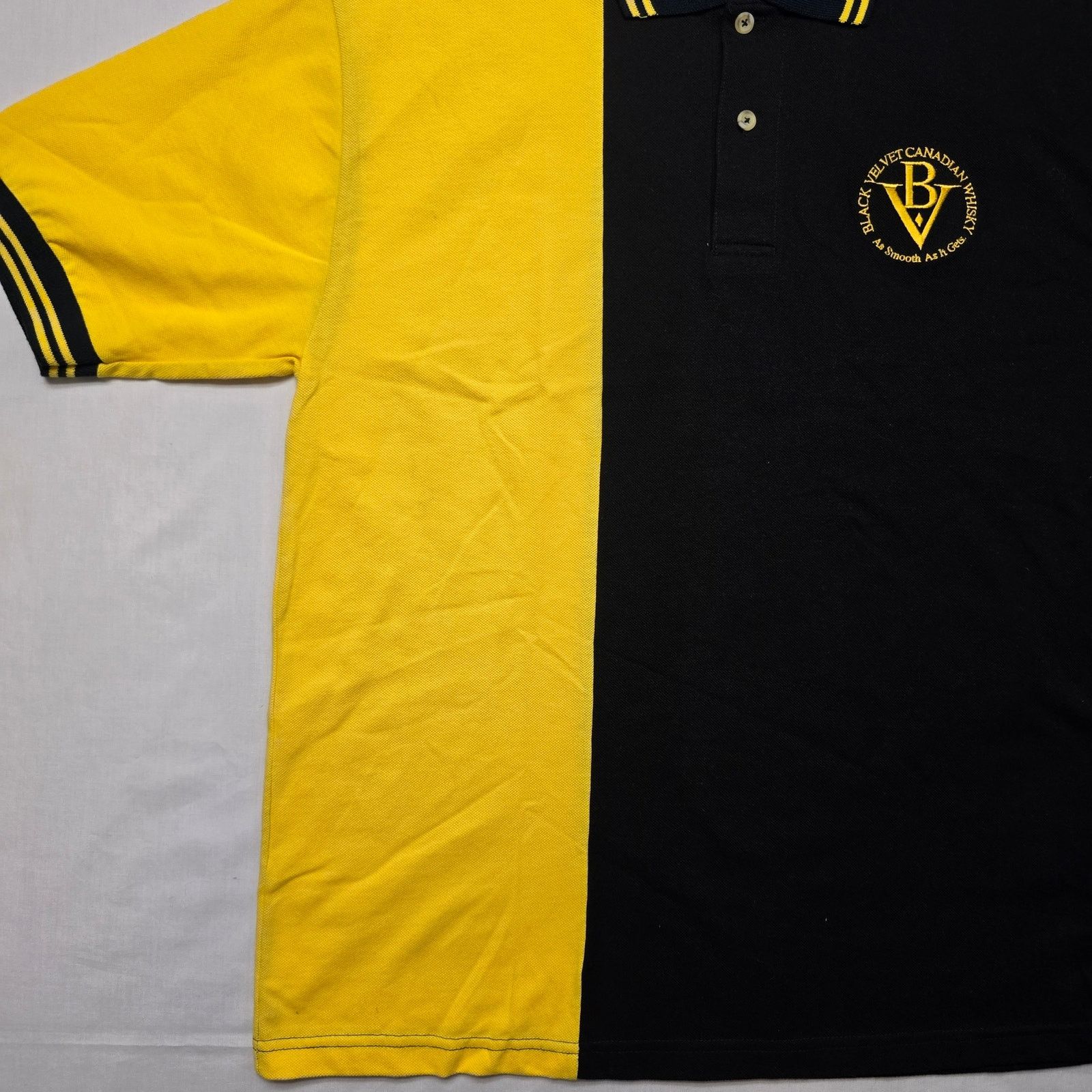 Vintage Vintage Velvet Canadian Whisky Black & Yellow L Alcohol Polo Size US L / EU 52-54 / 3 - 3 Thumbnail