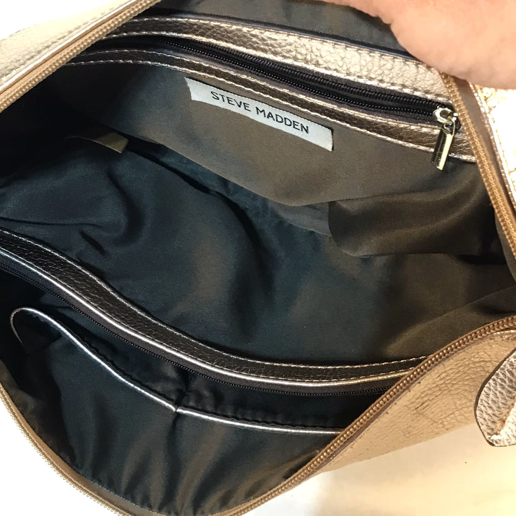 Steve Madden Steve Madden Women's Shoulder Bag Large Faux Leather Copper Metallic 14in Strap Pockets Size ONE SIZE - 4 Thumbnail