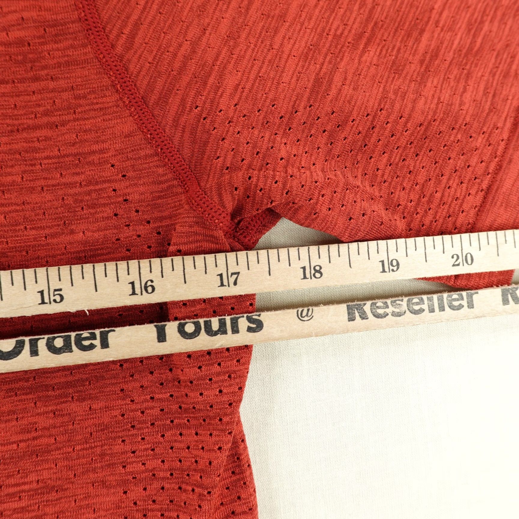 Lululemon Lululemon Men's Small Red Heather Metal Vent Tech Performance Athletic Shirt Size US S / EU 44-46 / 1 - 7 Thumbnail