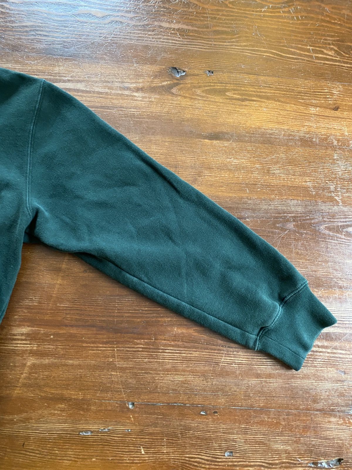 Tommy Hilfiger × Vintage Vintage ‘01 Tommy Hilfiger Crest Green Crewneck Sweatshirt Size US L / EU 52-54 / 3 - 9 Thumbnail