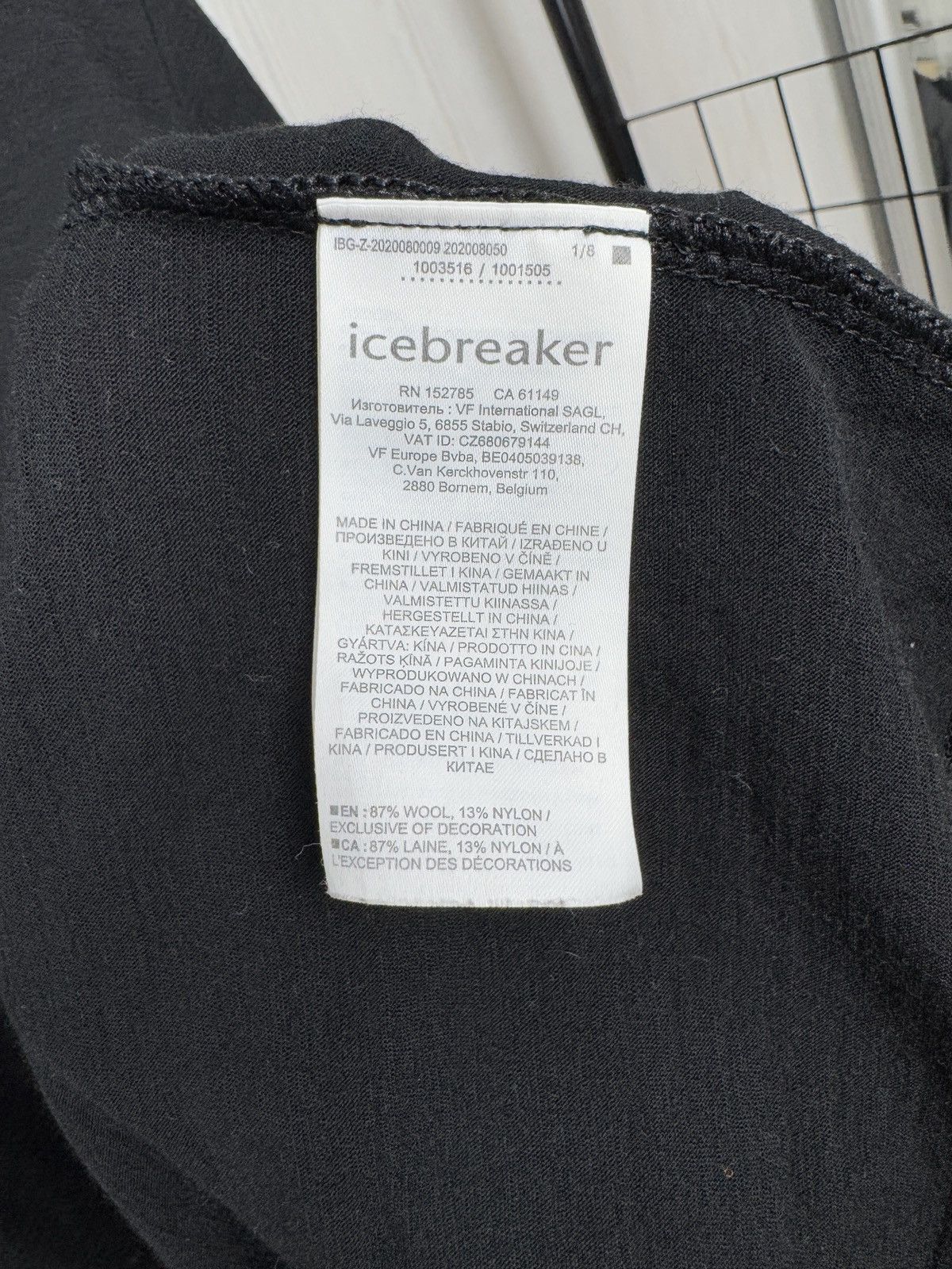 Icebreaker Icebreaker black wool short sleeve tee shirt sz XL Size US XL / EU 56 / 4 - 5 Thumbnail