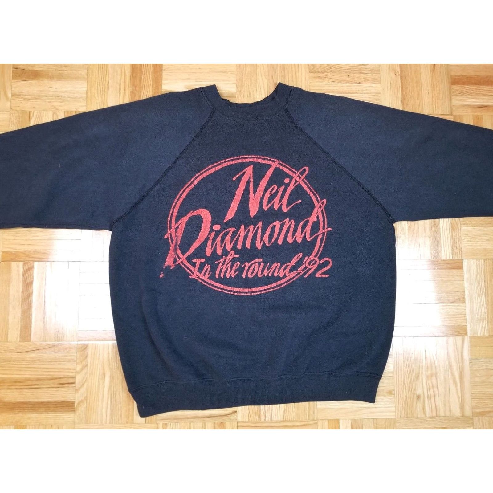 Vintage VINTAGE NEIL DIAMOND IN THE ROUND TOUR ROCK BAND SWEATSHIRT SZ LARGE SHIRT Mens Black Cotton Pullover Sweatshirt 92' Size US L / EU 52-54 / 3 - 2 Thumbnail