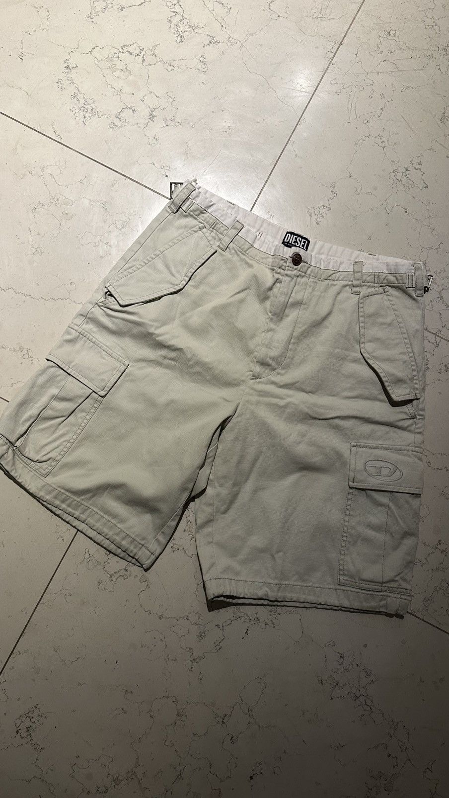 Diesel Diesel Vintage Cargo Shorts – Size 32 (Beige/Tan) Size US 32 / EU 48 - 1 Thumbnail