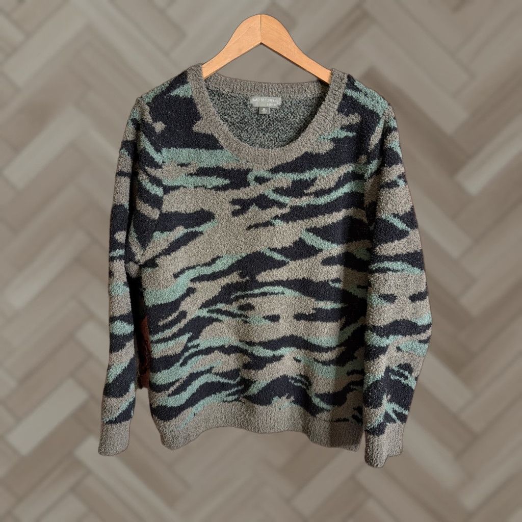 Vintage Barefoot Dreams CozyChic Seaside Crew-Neck Pullover Green Camo XL Women Sweater Pullover Camouflage Size XL / US 12-14 / IT 48-50 - 1 Thumbnail