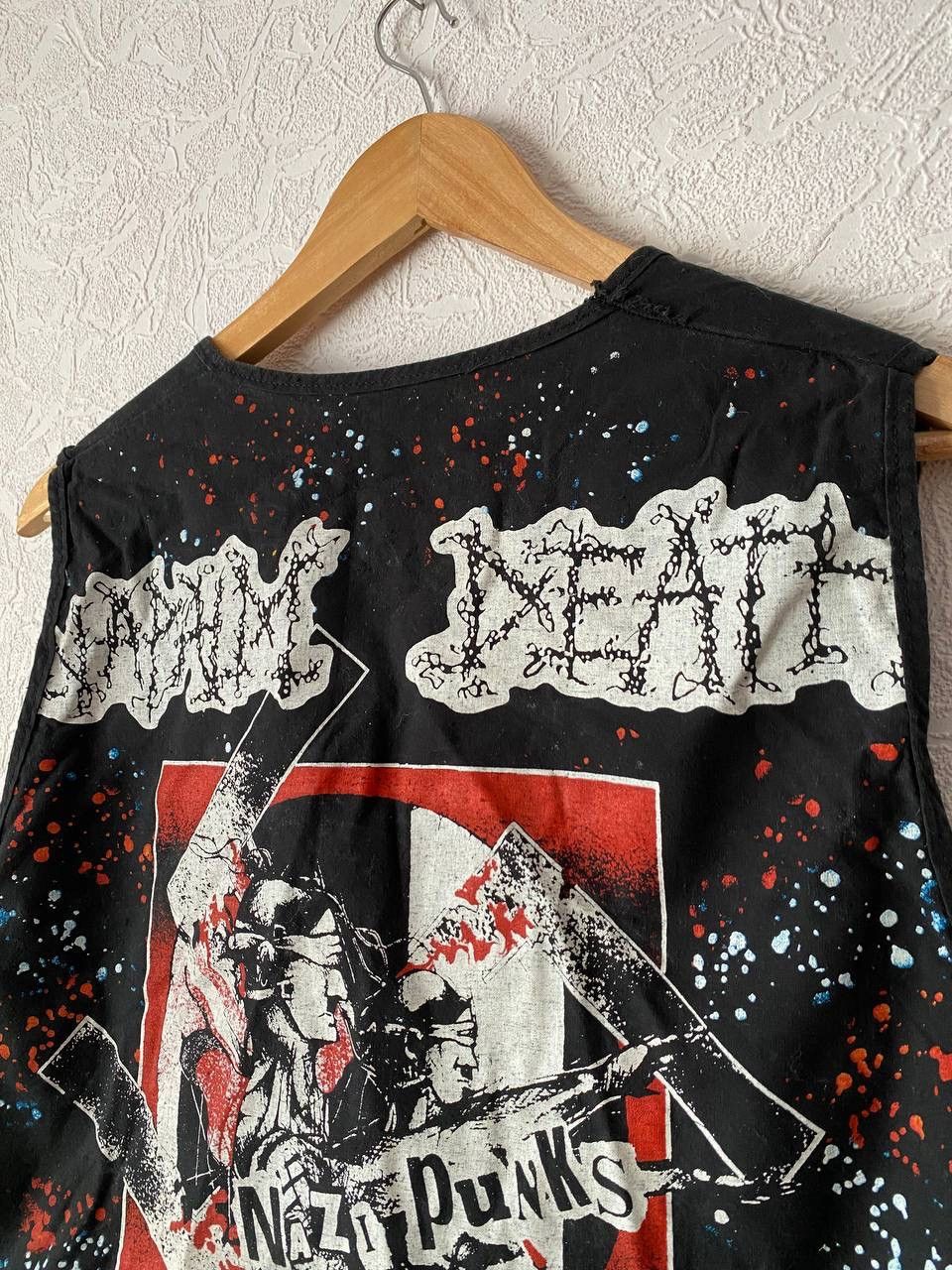 Band Tees Napalm Death Nazi Punks Fuck Off vintage vest 1994 euro tour Size US XL / EU 56 / 4 - 5 Thumbnail