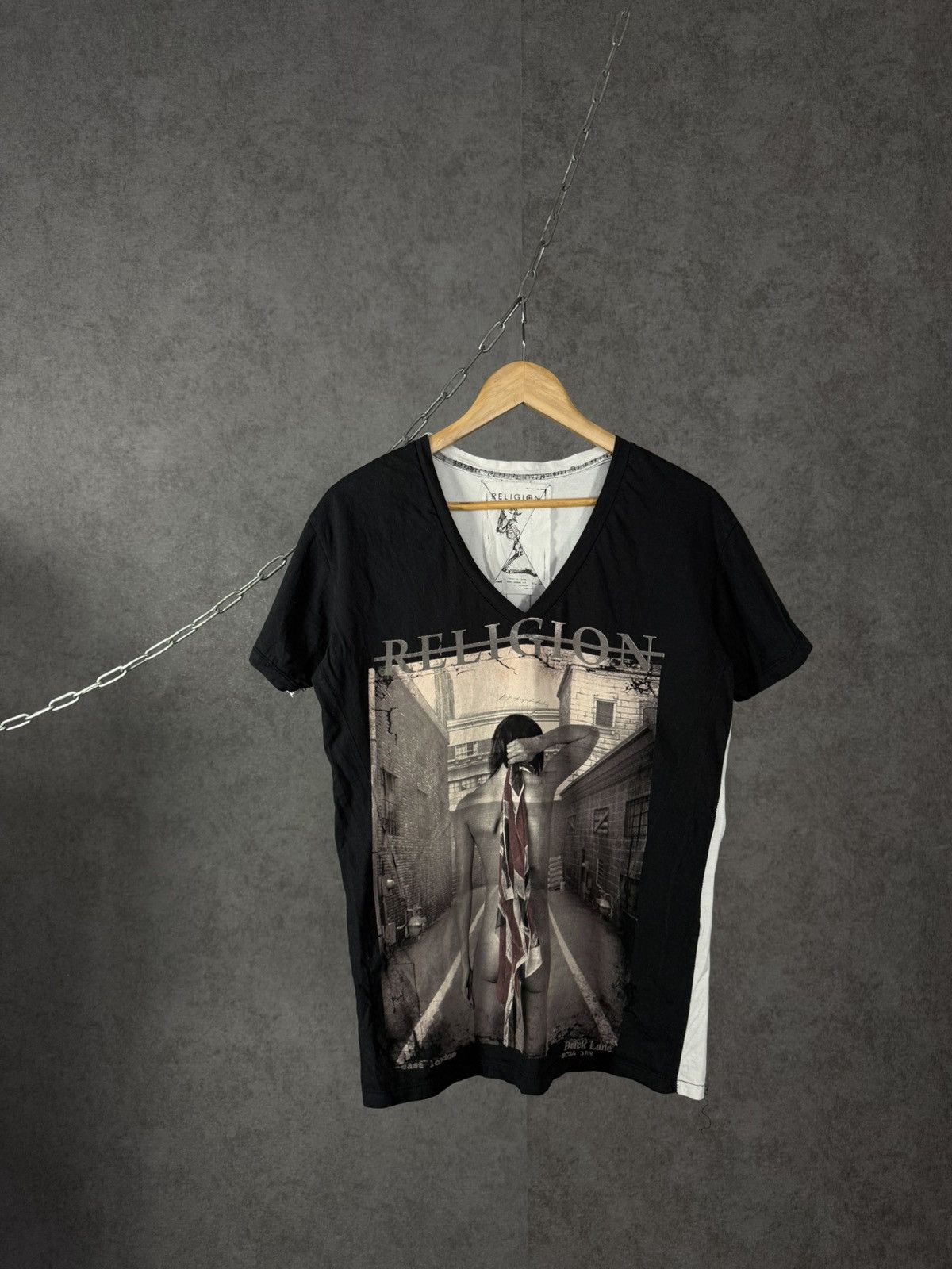 Designer Religion Avant garde designer crazy v neck tee Size US S / EU 44-46 / 1 - 1 Thumbnail