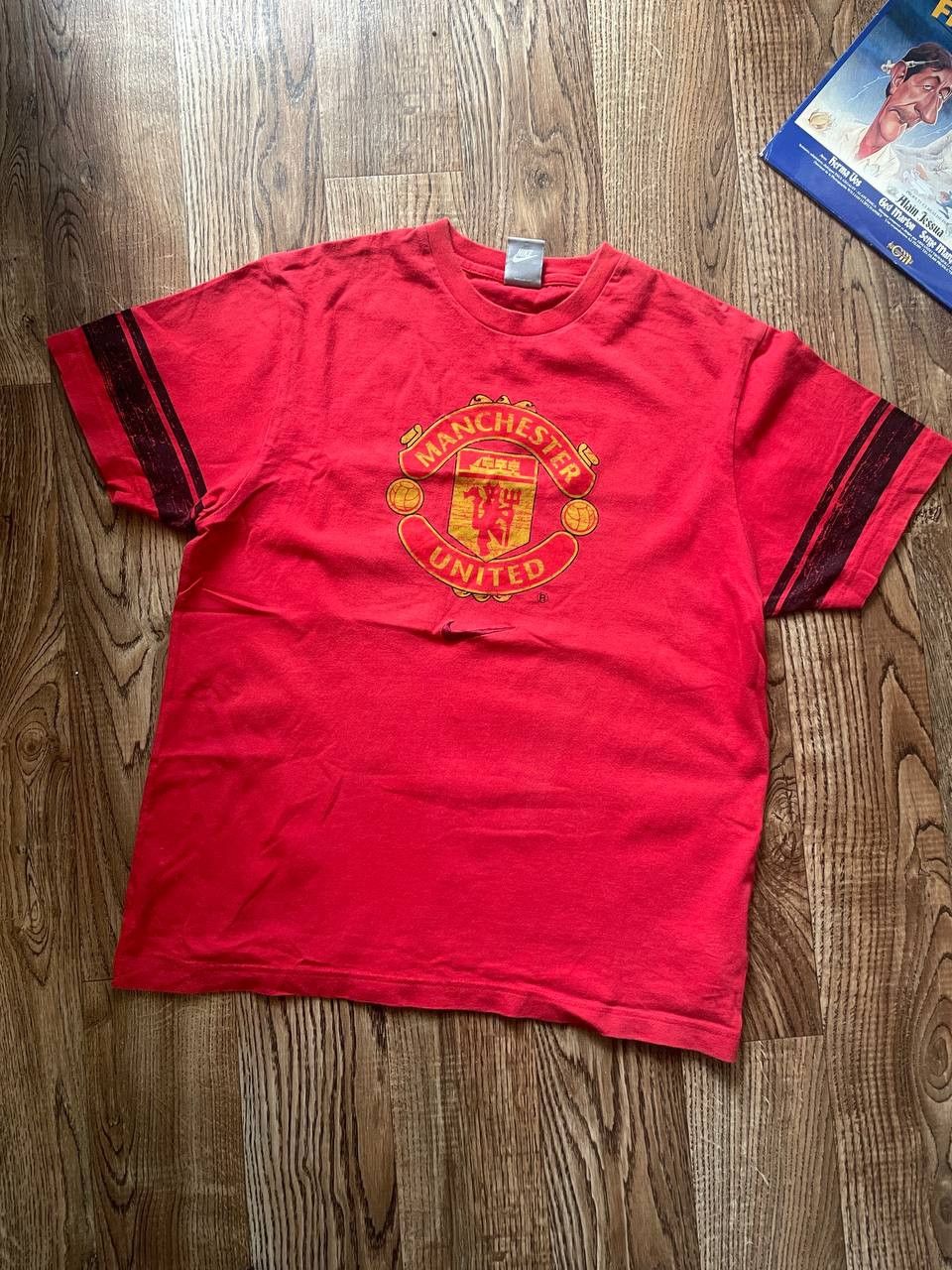 Nike Vintage Nike Manchester United T-Shirt 00s Big Logo Swoosh Size US L / EU 52-54 / 3 - 2 Thumbnail