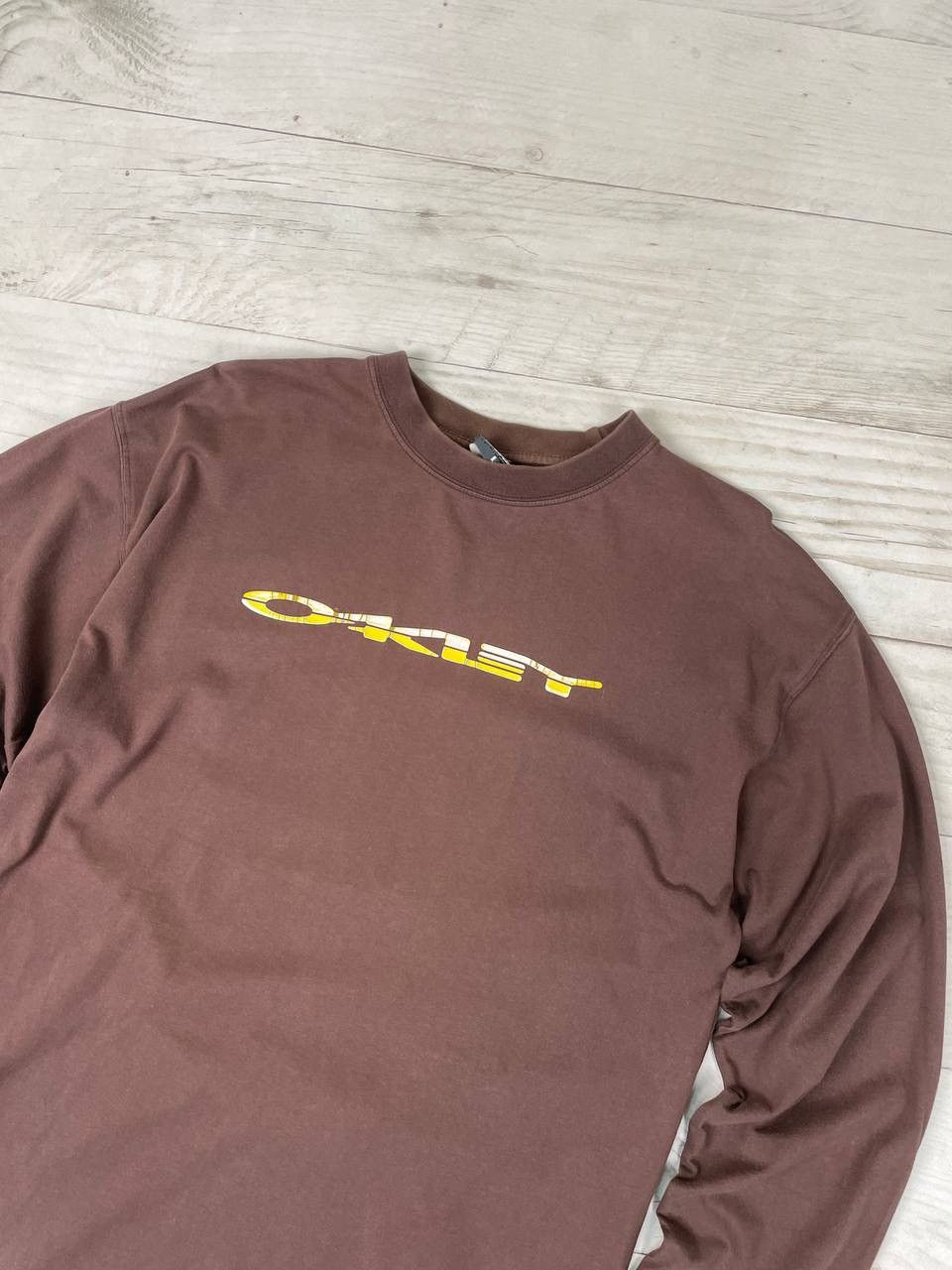 Oakley Vintage Oakley Big Logo Long Sleeve T Shirt 90s USA Size US L / EU 52-54 / 3 - 2 Thumbnail