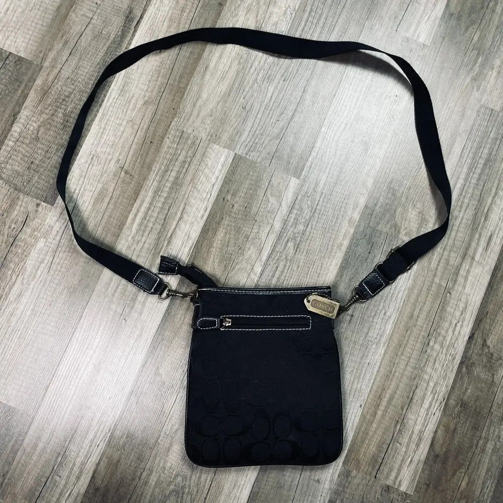 Coach Coach monogram shoulder bag Measurements: 20x22x1cm Size ONE SIZE - 5 Thumbnail