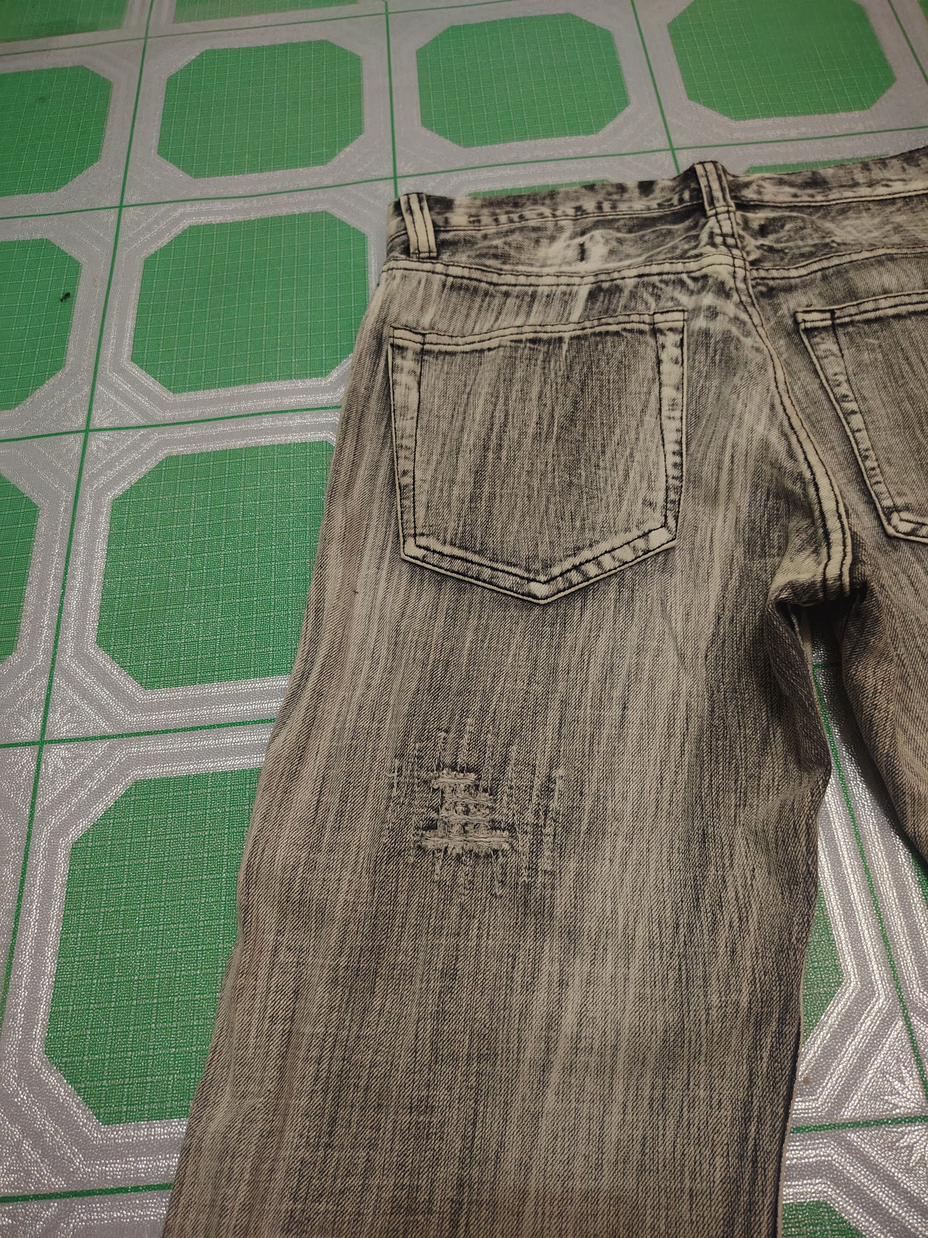 Japanese Brand Japanese international world jeans distressed jeans Size US 30 / EU 46 - 10 Thumbnail