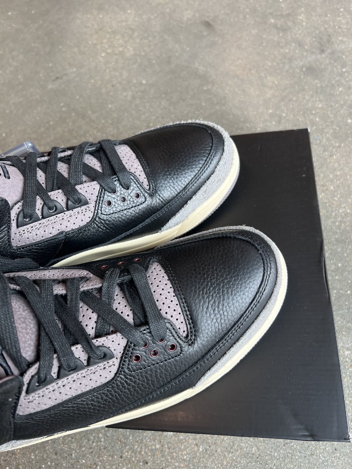 A Ma Maniere × Jordan Brand Air Jordan 3 x A Ma Maniere Black Size 11W / 9.5 Size US 9.5 / EU 42-43 - 4 Thumbnail