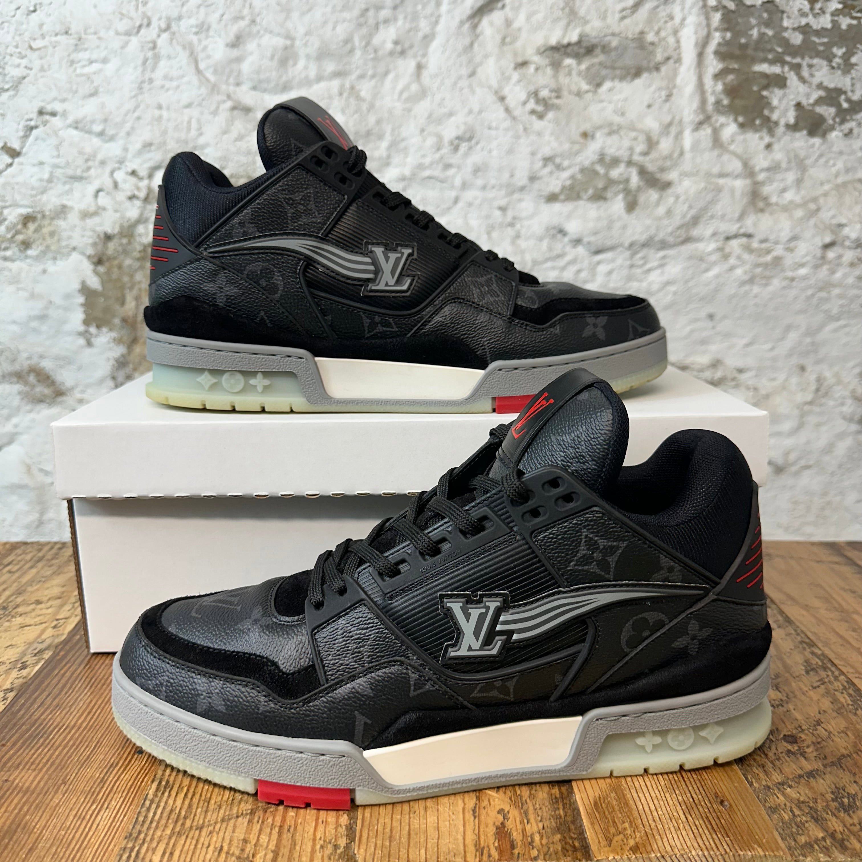 Louis Vuitton Louis Vuitton Monogram Eclipse Black Trainer Sz 9 (7.5LV) Size US 9 / EU 42 - 1 Thumbnail