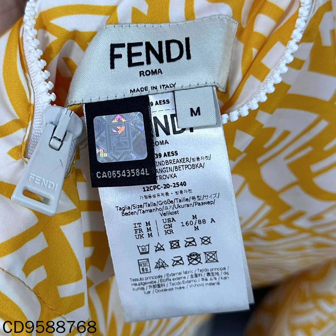 Fendi FENDI 2-Sided All-Over Print Shell Jacket M Size M / US 6-8 / IT 42-44 - 8 Thumbnail
