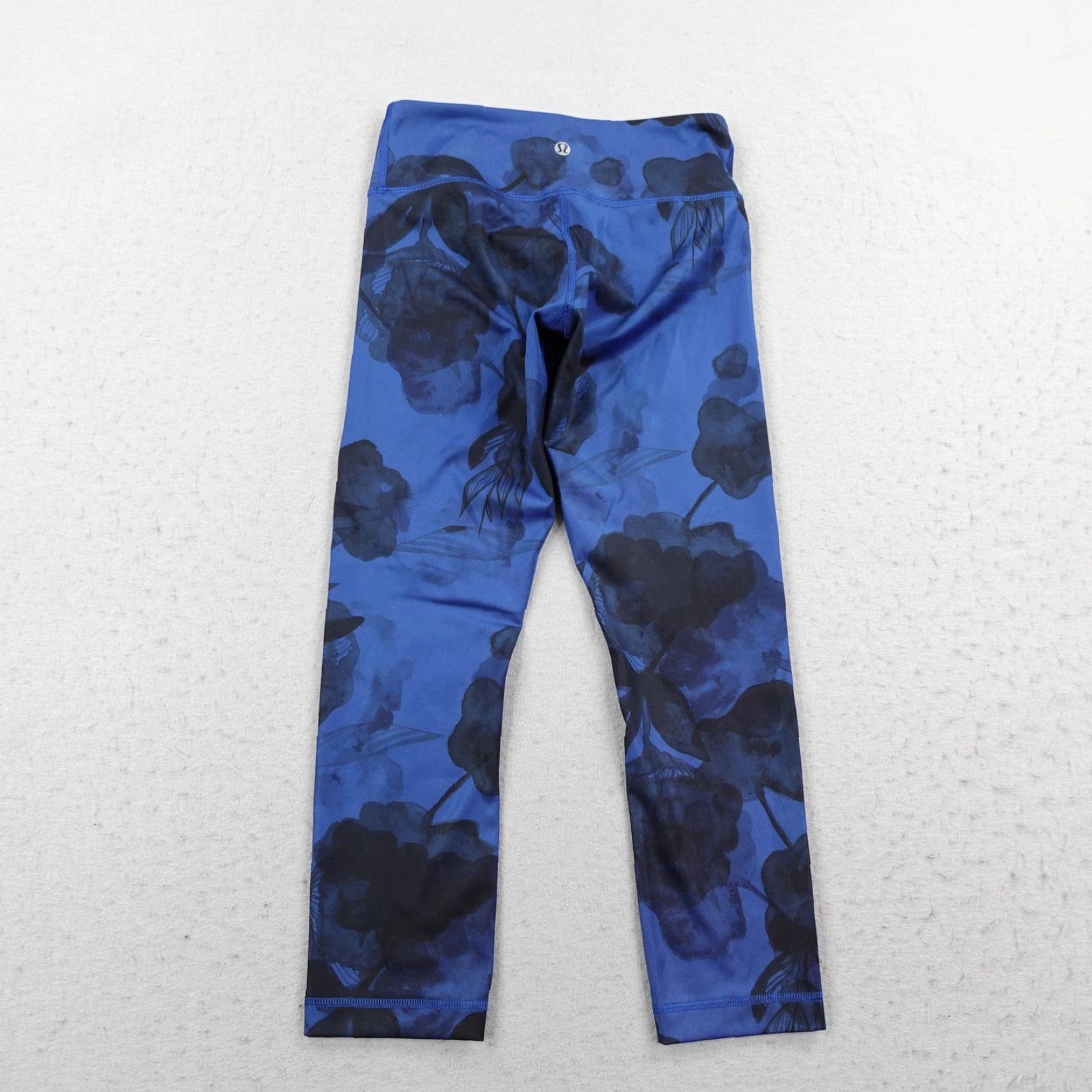 Lululemon Lululemon Leggings Womens 2 Blue Jumbo Inky Floral Wunder Under Crop II Yoga Size 26" / US 2 / IT 38 - 4 Thumbnail