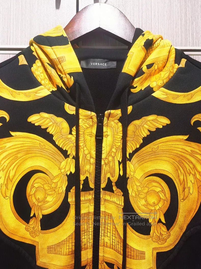 Versace Versace Black gold baroque pattern hooded sweatshirt Size US L / EU 52-54 / 3 - 4 Thumbnail