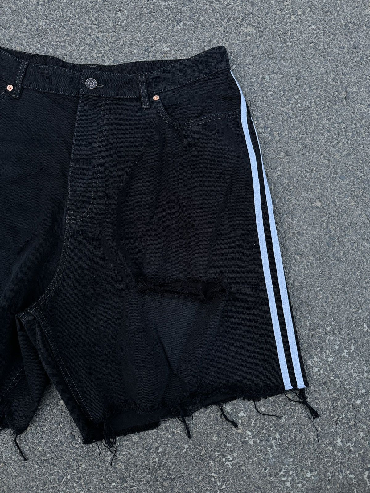 Balenciaga Balenciaga Adidas Destroyed Denim Shorts Sz. L Size US 34 / EU 50 - 4 Thumbnail