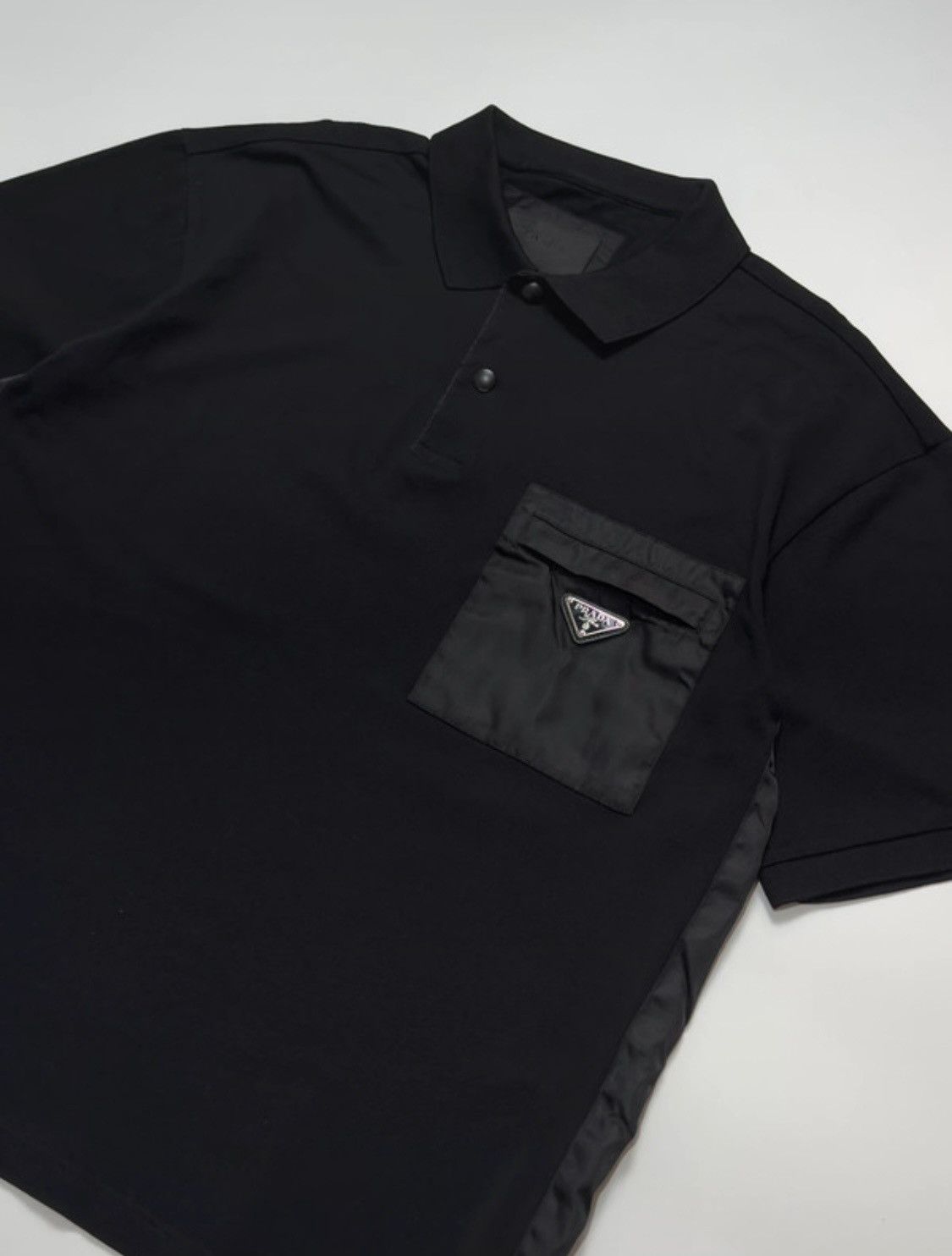 Prada Prada re-nylon pocket metal logo polo shirt Size US XL / EU 56 / 4 - 1 Thumbnail