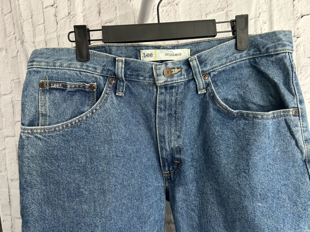 Lee Lee Vintage Denim – Size 33x30, Light Wash Size US 33 - 2 Thumbnail
