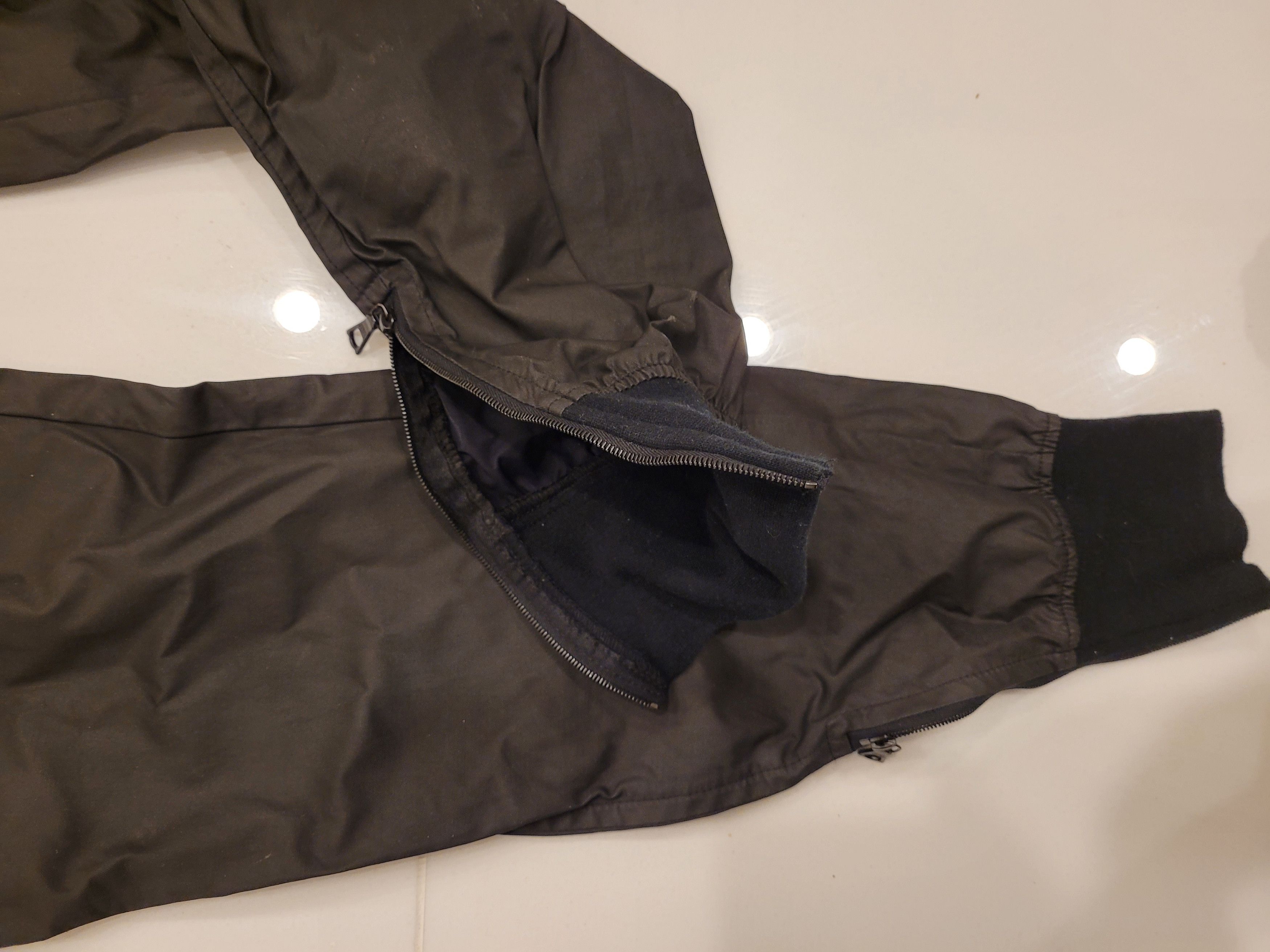 John Elliott John Elliott Black tech/streetwear joggers Size US 34 / EU 50 - 4 Thumbnail