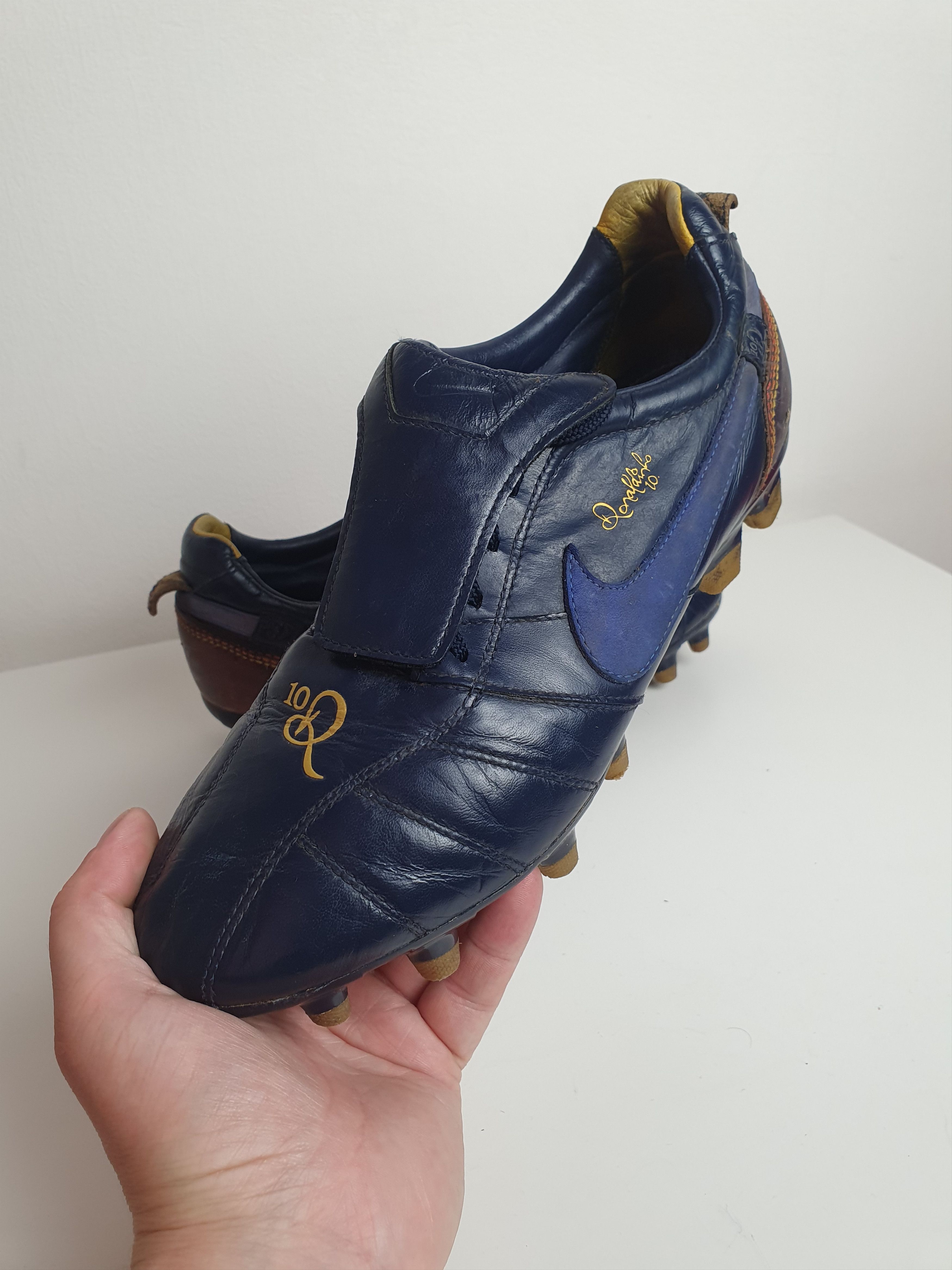 Nike Vintage Football Boots Nike Rare Tiempo Leather Ronaldinho Size US 8.5 / EU 41-42 - 8 Thumbnail