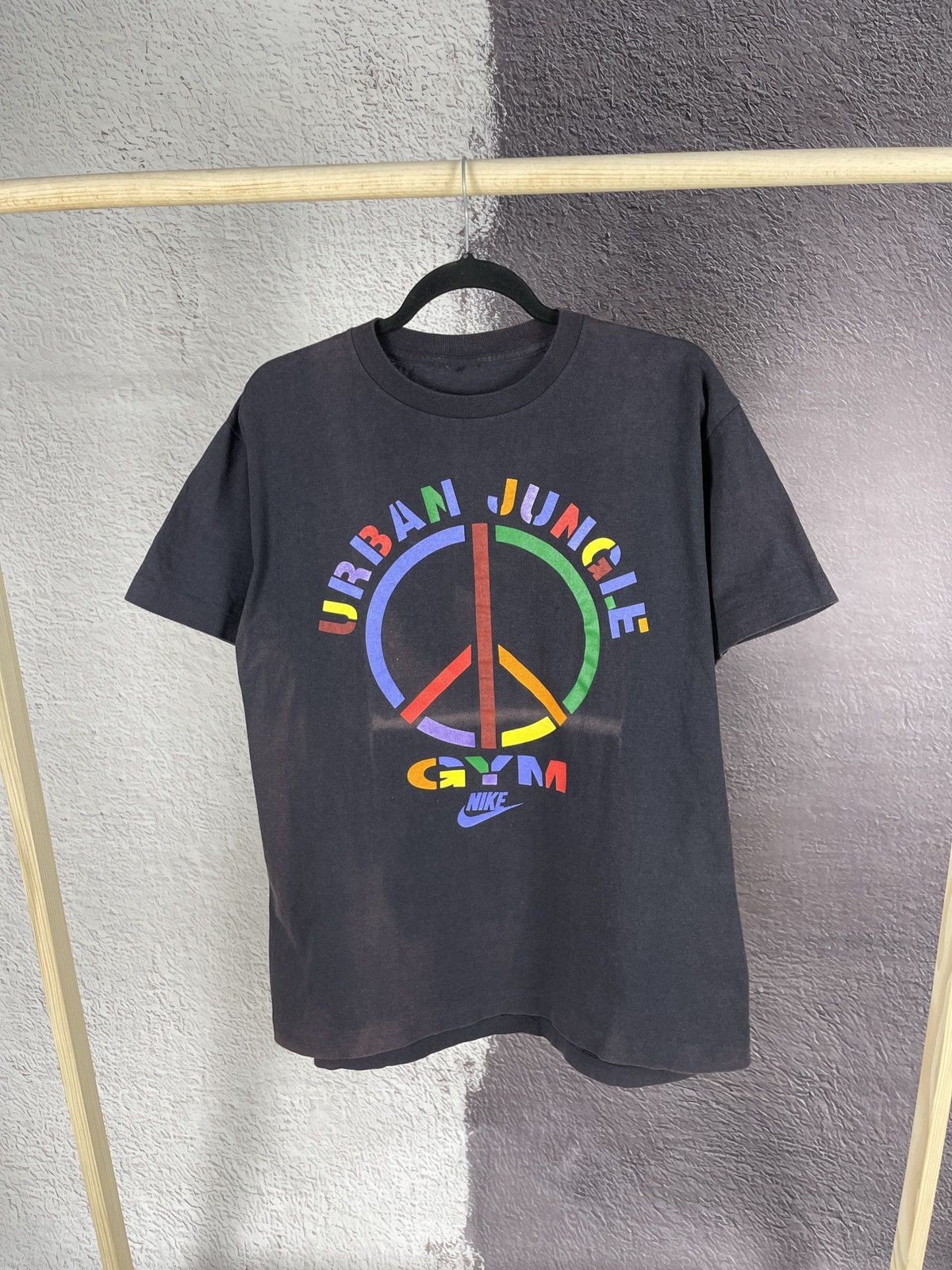 Nike Nike vintage 90s Urban Jungle gym peace single stitch tee Size US L / EU 52-54 / 3 - 1 Thumbnail
