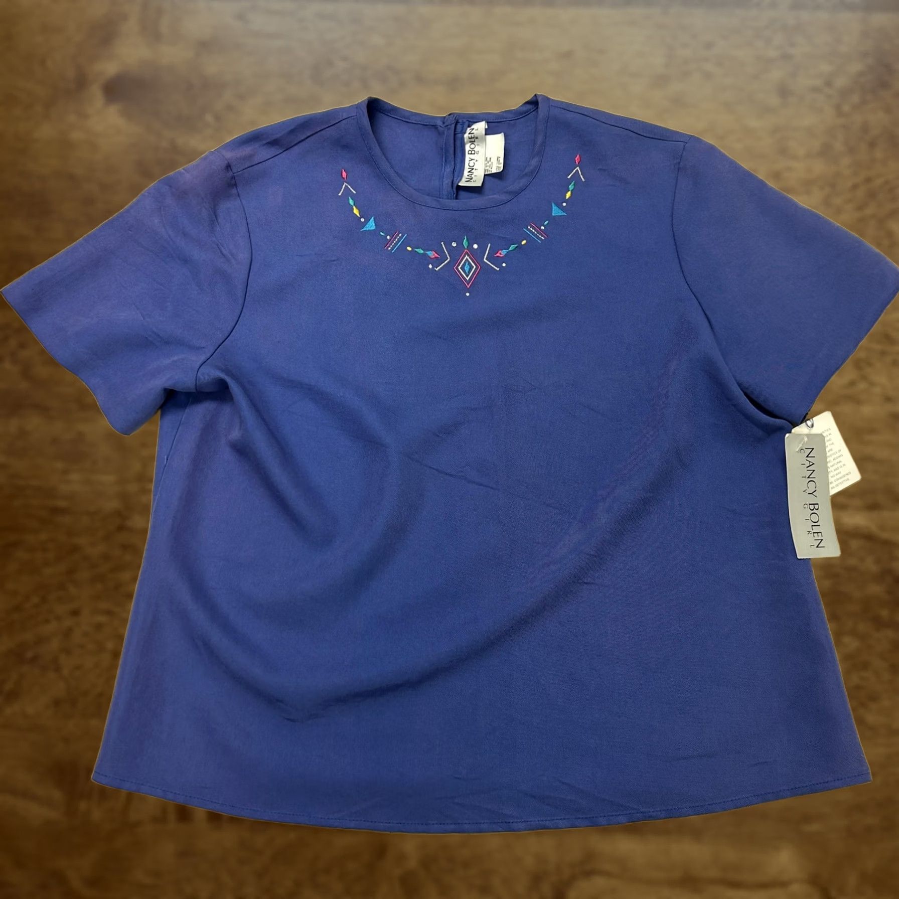 Vintage Nancy Bolen Shirt Womens 12 Blue Embroidered Crew Neck Short Sleeve Tee Size XL / US 12-14 / IT 48-50 - 1 Thumbnail