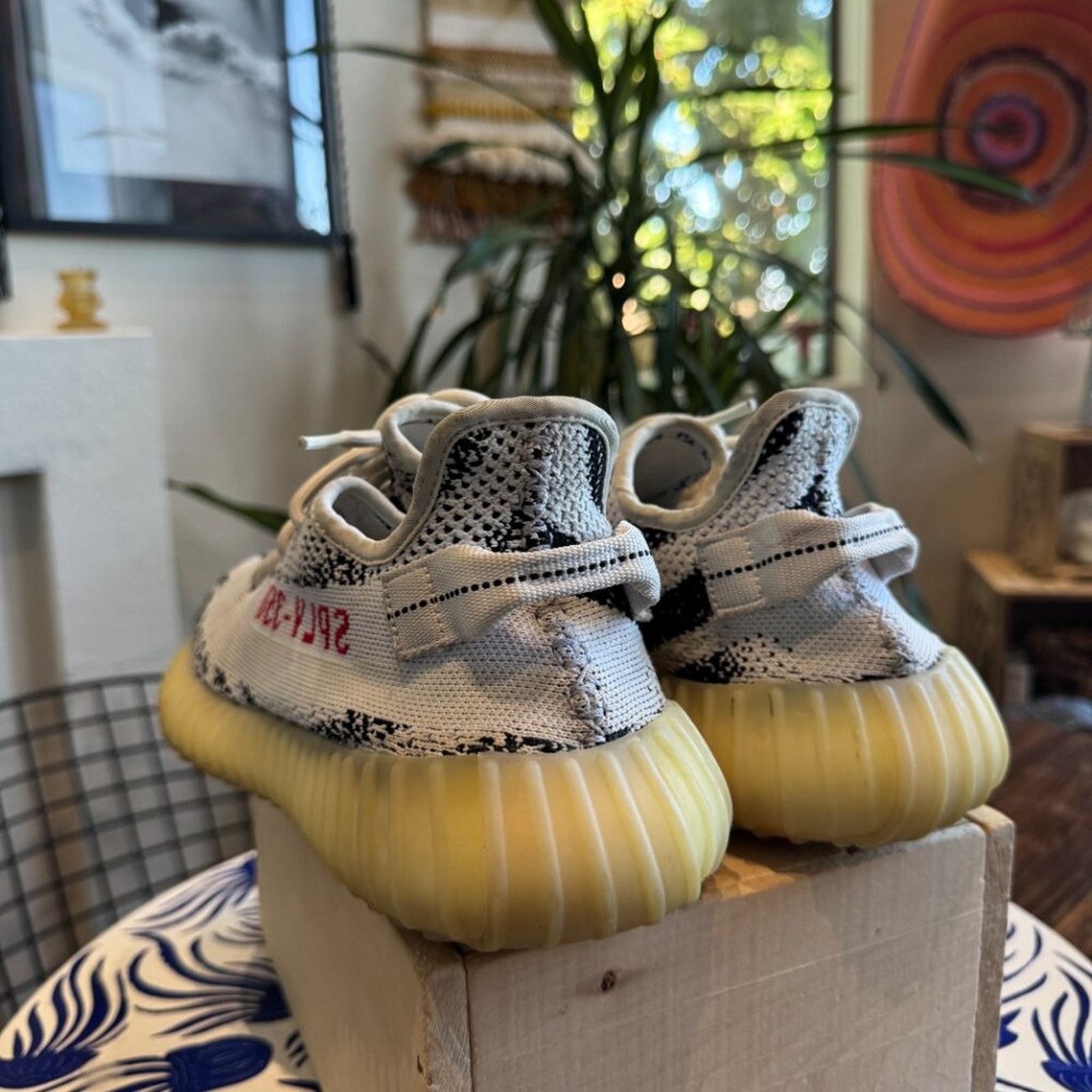 Adidas Adidas Yeezy Boost 350 V2 “Zebra,” Men’s 10.5 with Box Size US 10.5 / EU 43-44 - 6 Thumbnail