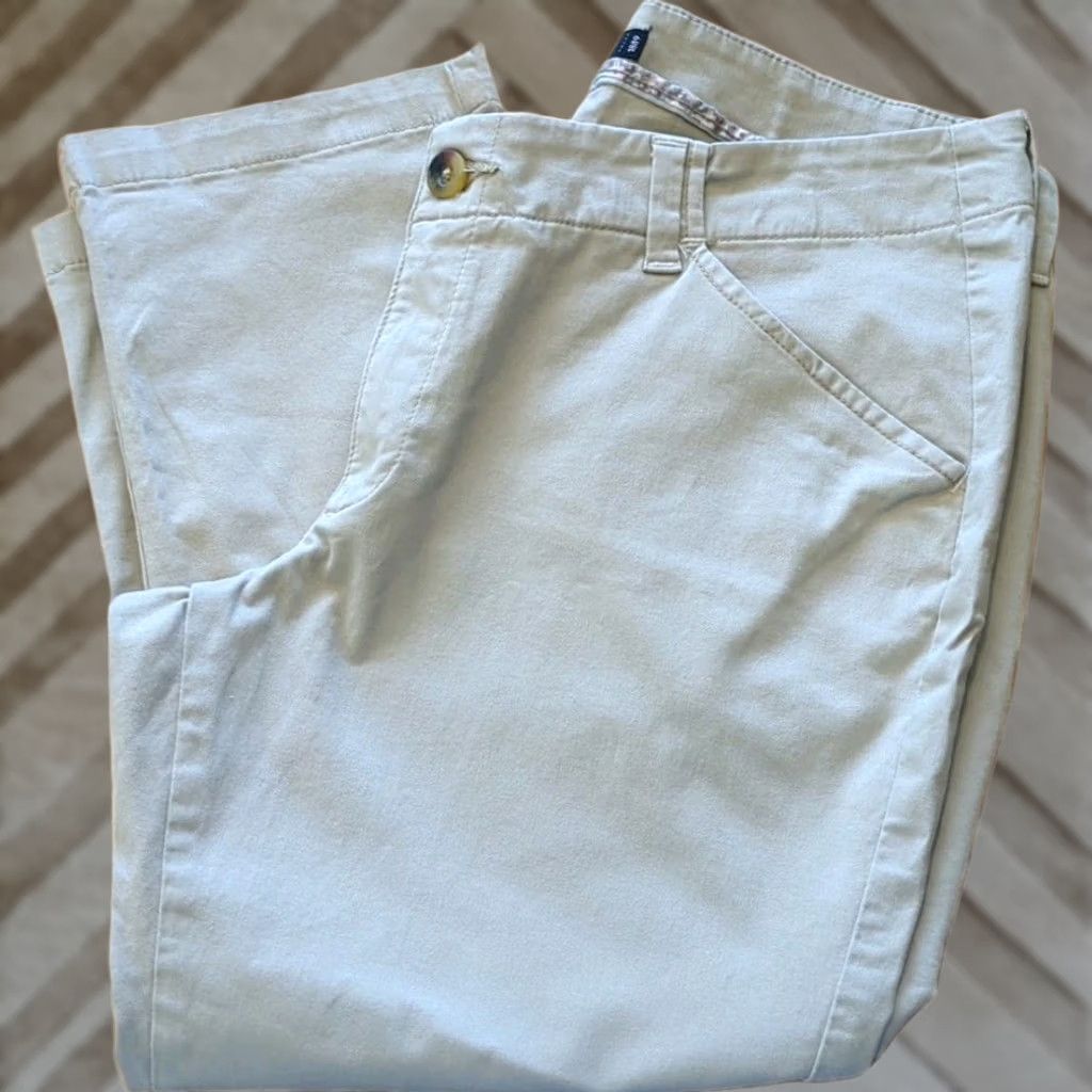Lee Lee Women’s Capri Pants Petites 14P Beige Crop Mid Rise Fit Straight Karlibuta? Size 36" / US 14 / IT 50 - 1 Thumbnail