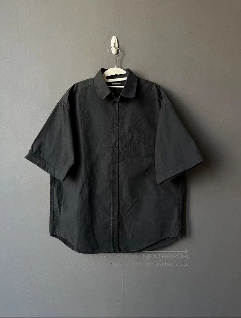 Balenciaga Balenciaga Seven-Language Short Sleeve Shirt. Size US XXL / EU 58 / 5 - 2 Thumbnail