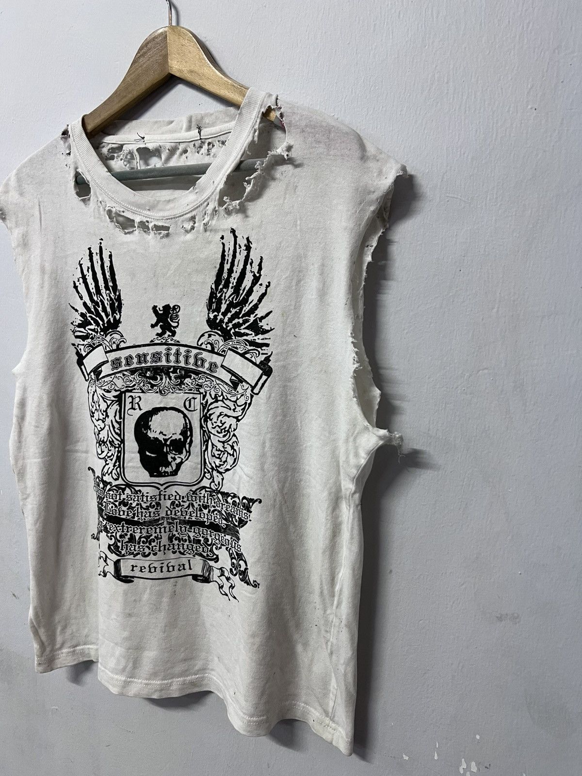 VINTAGE THRASHED REBIBAL SLEEVE LESS ERD GRUNGE