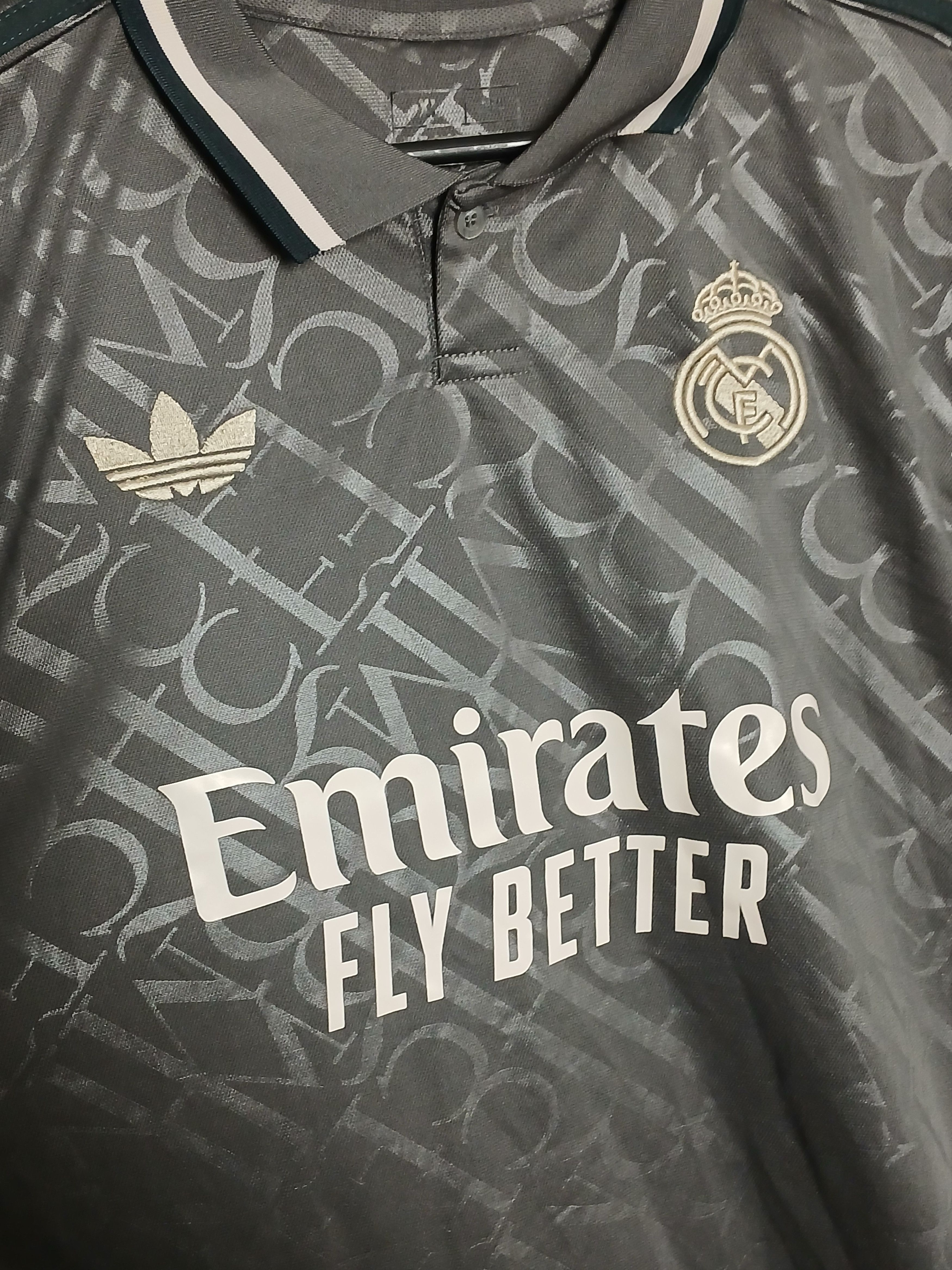 Other Real Madrid 24/25 Third Football Jersey T-Shirt Size US XL / EU 56 / 4 - 3 Thumbnail