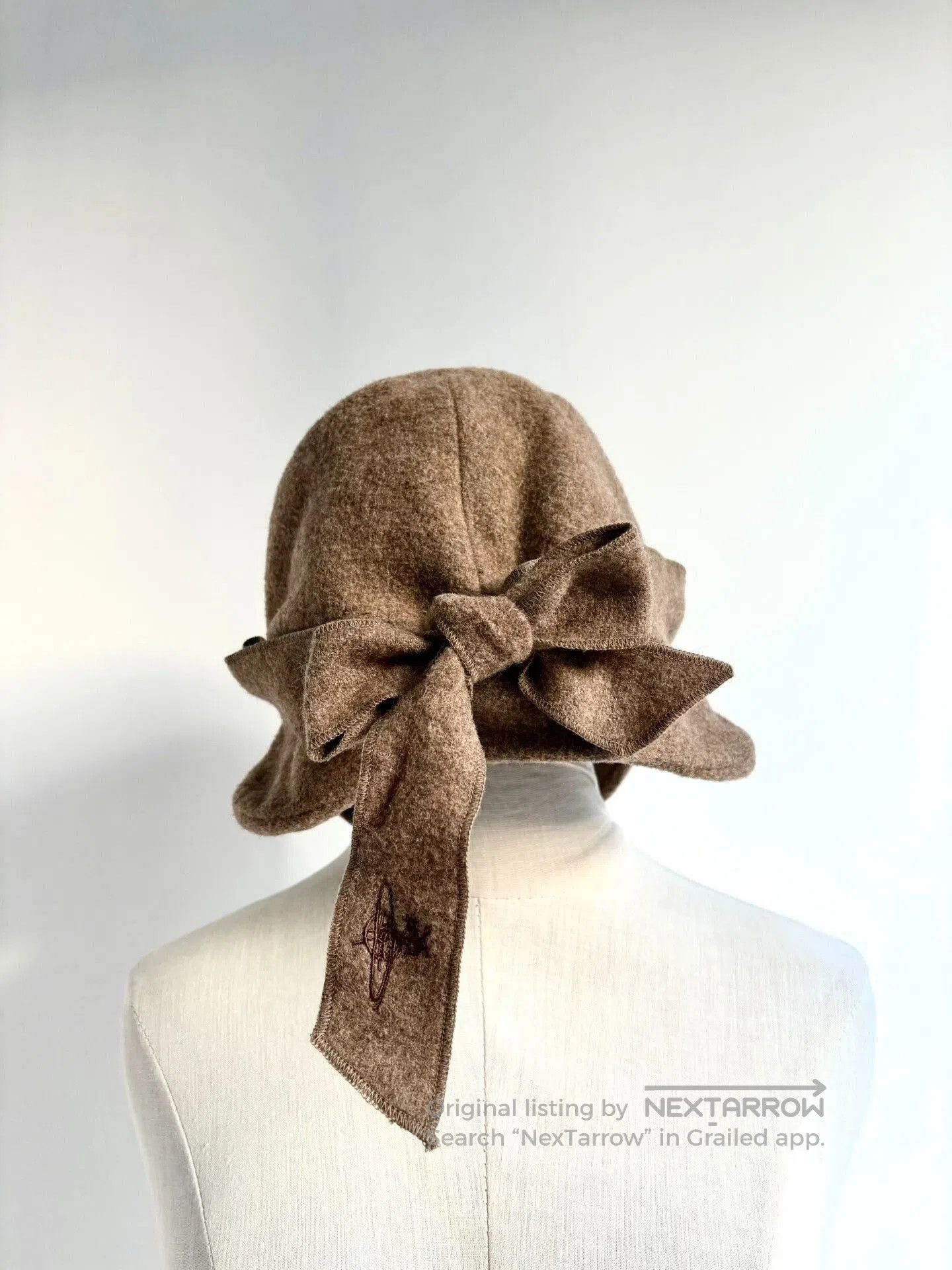 Vivienne Westwood vintage vivienne westwood camel bow hat. Size ONE SIZE - 1 Thumbnail