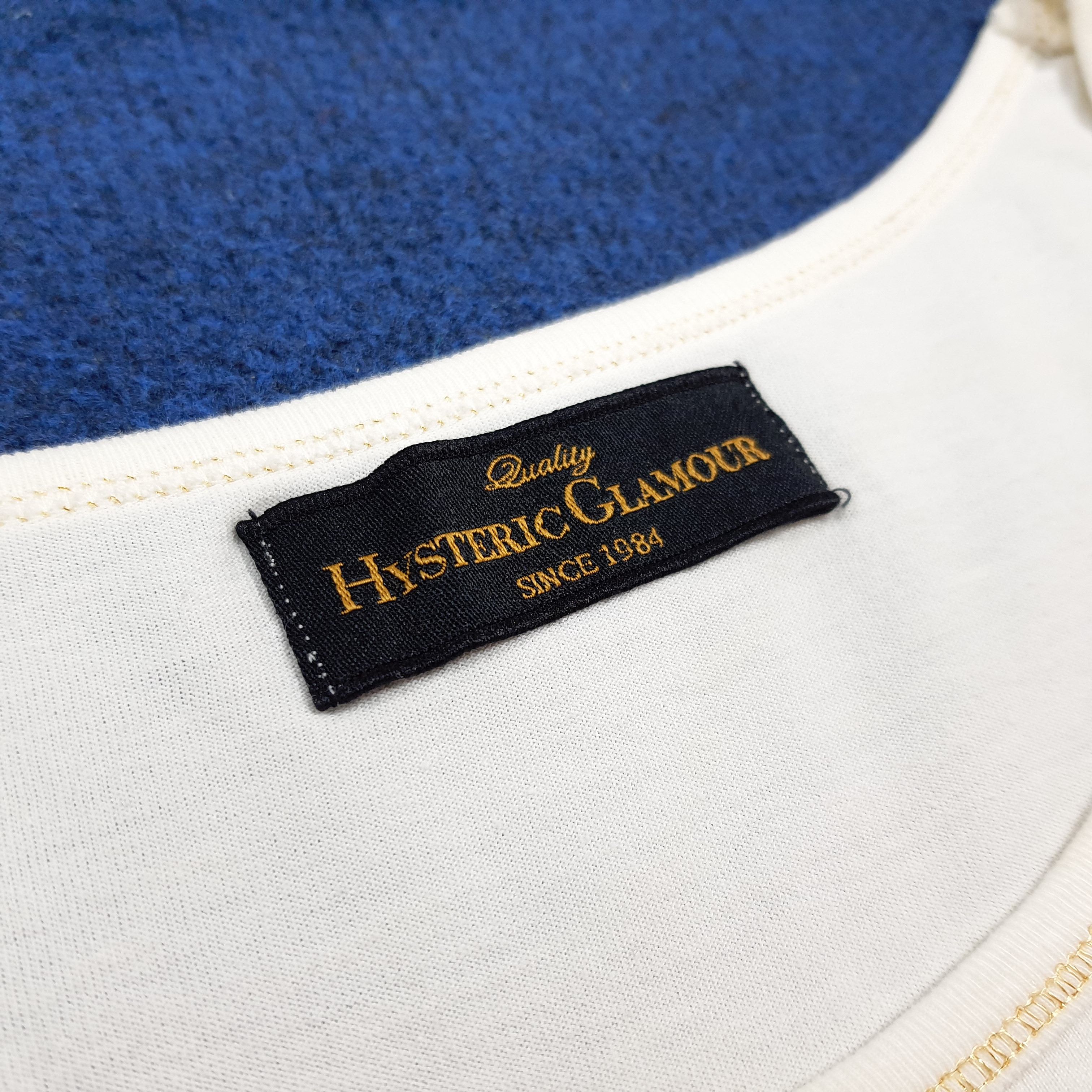 Hysteric Glamour Vintage Hysteric Glamour Japan Gold Logo Tshirt C301N33 Size S / US 4 / IT 40 - 5 Thumbnail