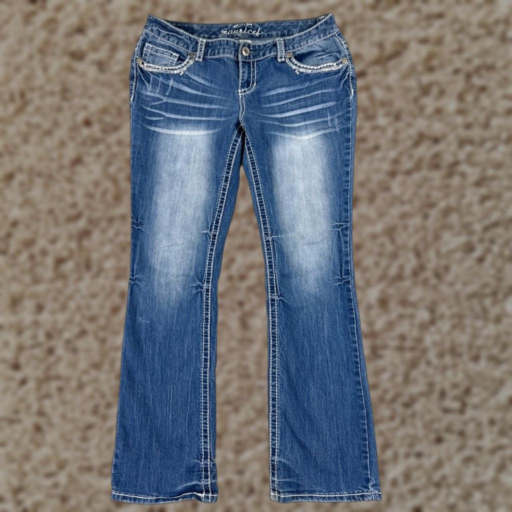 Vintage Maurices Women's Jeans Size 9 Blue Denim Low Rise Flared Embroidered 5-Pocket Regular Fit Size 30" / US 8 / IT 44 - 1 Thumbnail