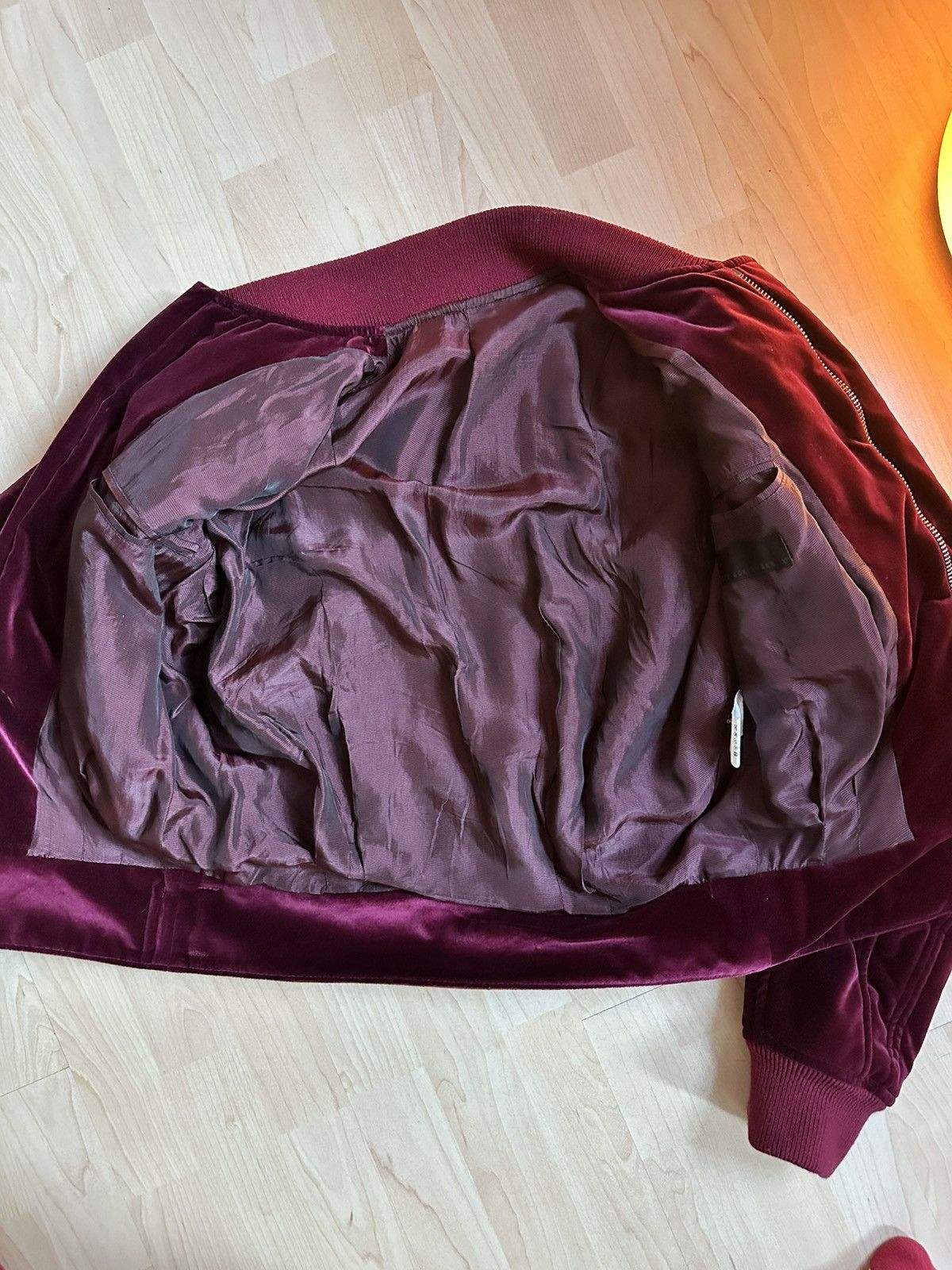 Haider Ackermann Haider Ackermann Red Velvet Bomber Size US XXS / EU 40 - 4 Thumbnail