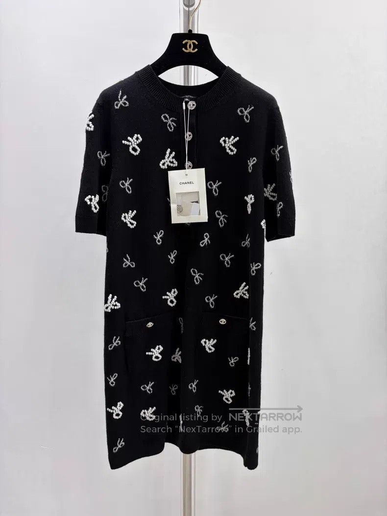 Chanel Chanel Spring and Summer Preview Series Black Bow Short-sl Size XS / US 0-2 / IT 36-38 - 1 Thumbnail