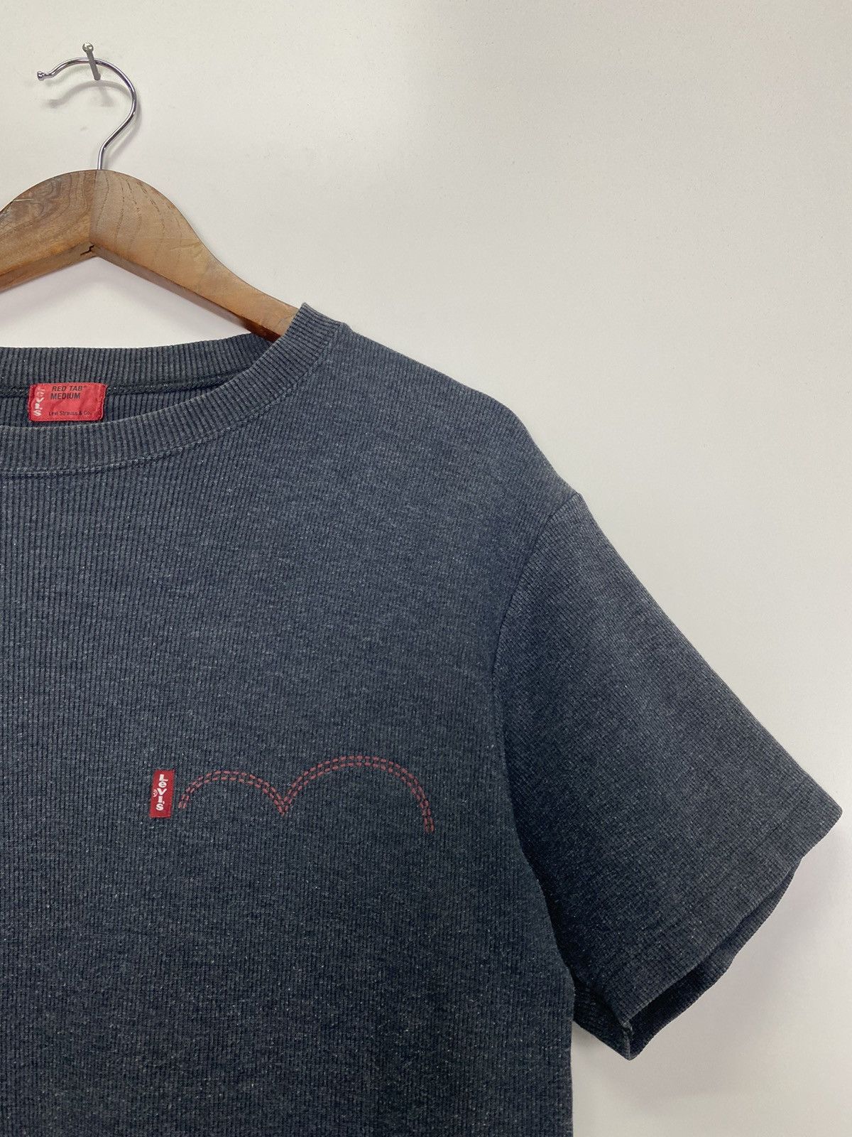Levi's × Vintage Vintage 90s Levi’s t-shirt Size US M / EU 48-50 / 2 - 6 Thumbnail